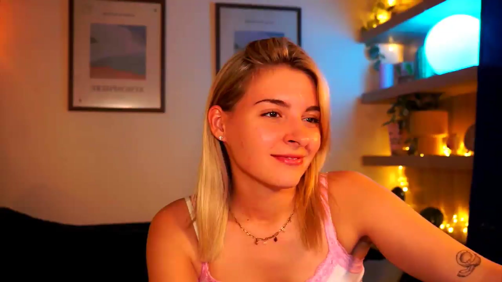 Gallery image thumbnail from Pixie_Pie's myfreecams stream on, 05/03/2026, 14:13 image 12 of 20
