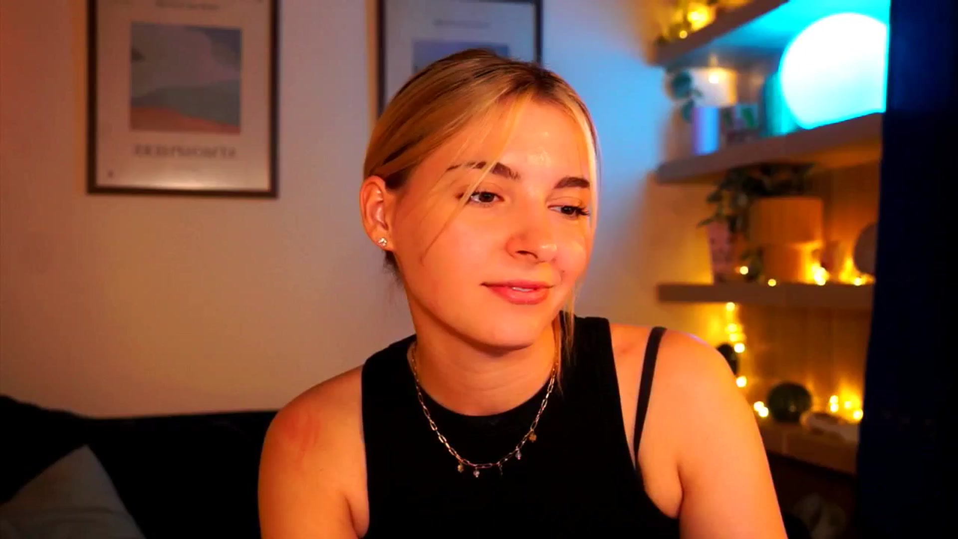 Gallery image thumbnail from Pixie_Pie's myfreecams stream on, 05/04/2026, 16:29 image 14 of 20