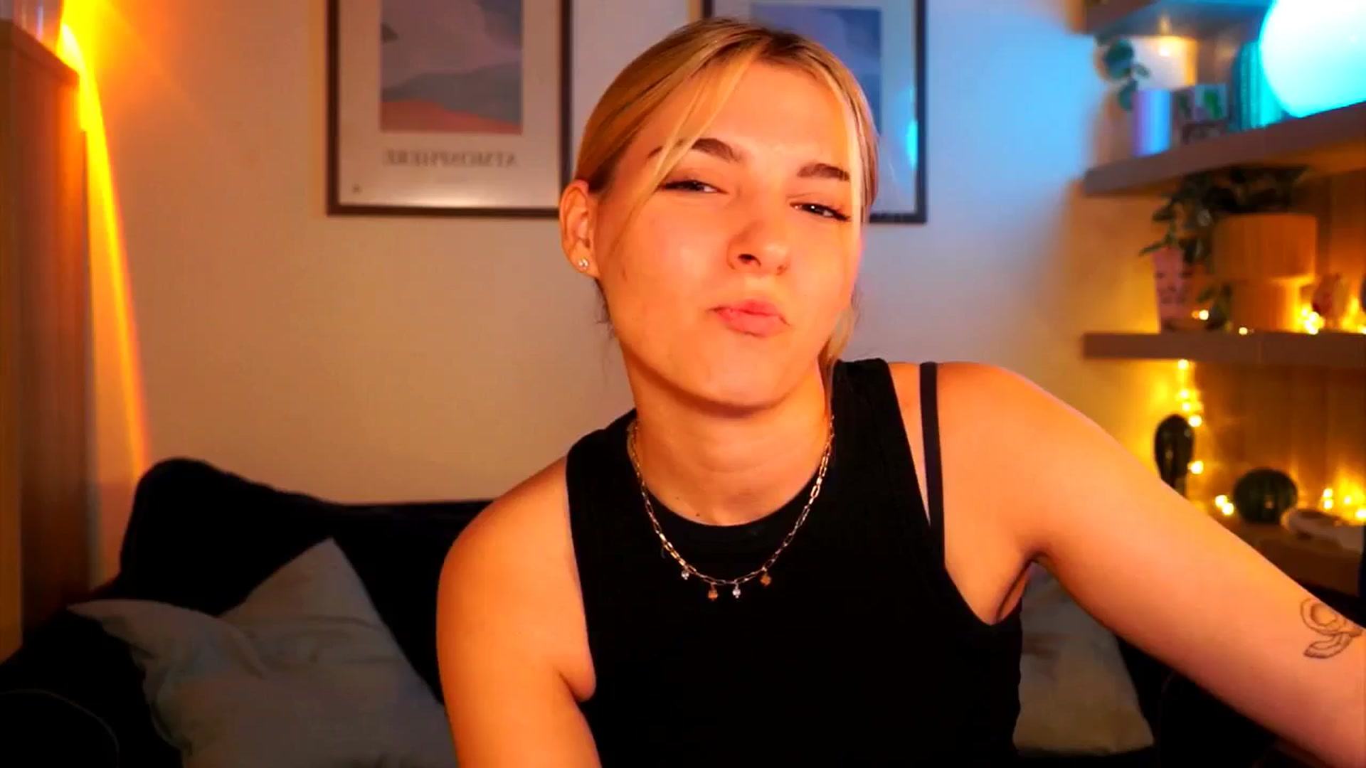 Gallery image thumbnail from Pixie_Pie's myfreecams stream on, 05/04/2026, 16:29 image 7 of 20