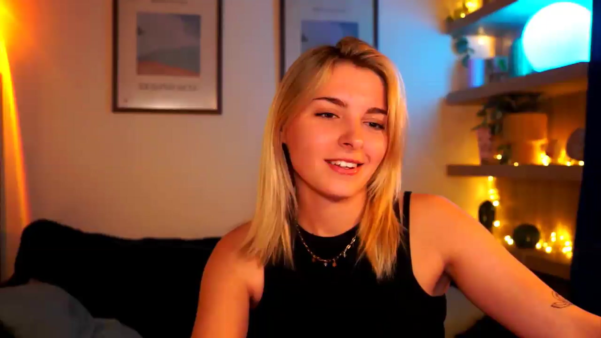 Gallery image thumbnail from Pixie_Pie's myfreecams stream on, 05/06/2026, 16:04 image 17 of 20