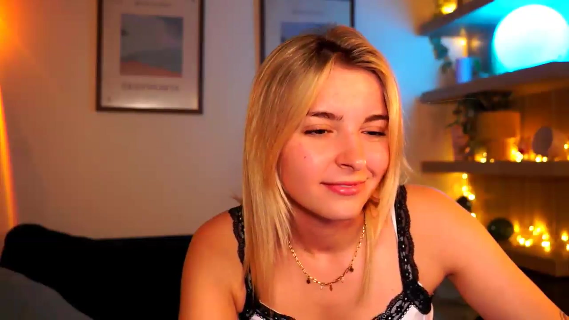 Gallery image thumbnail from Pixie_Pie's myfreecams stream on, 05/19/2026, 16:10 image 19 of 20