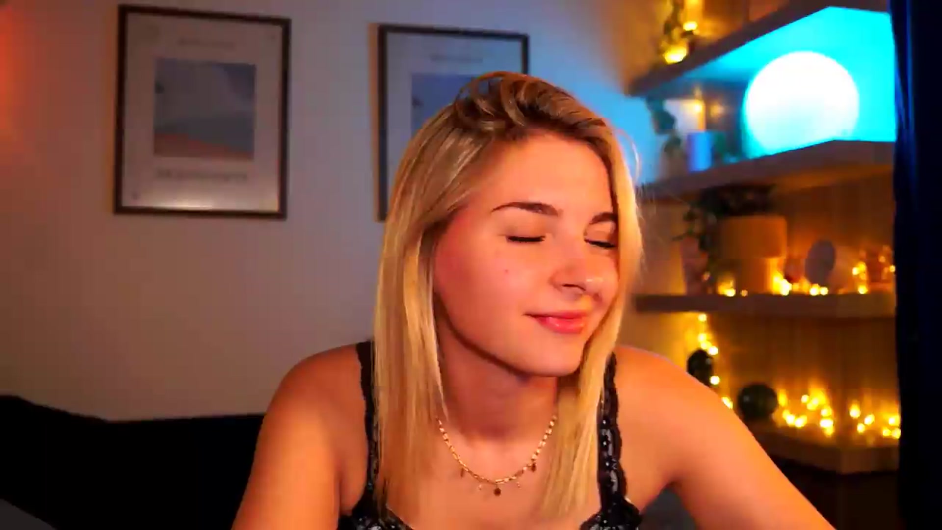 Gallery image thumbnail from Pixie_Pie's myfreecams stream on, 05/19/2026, 17:25 image 12 of 20