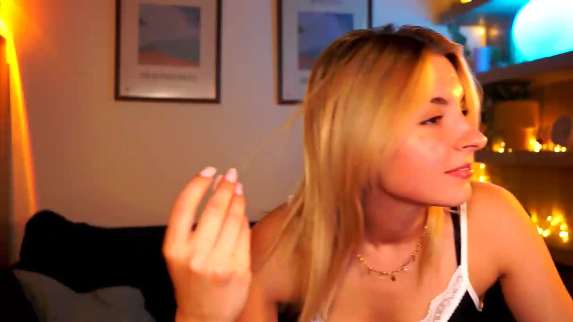 Gallery image thumbnail from Pixie_Pie's myfreecams stream on, 05/20/2026, 14:03 image 8 of 20