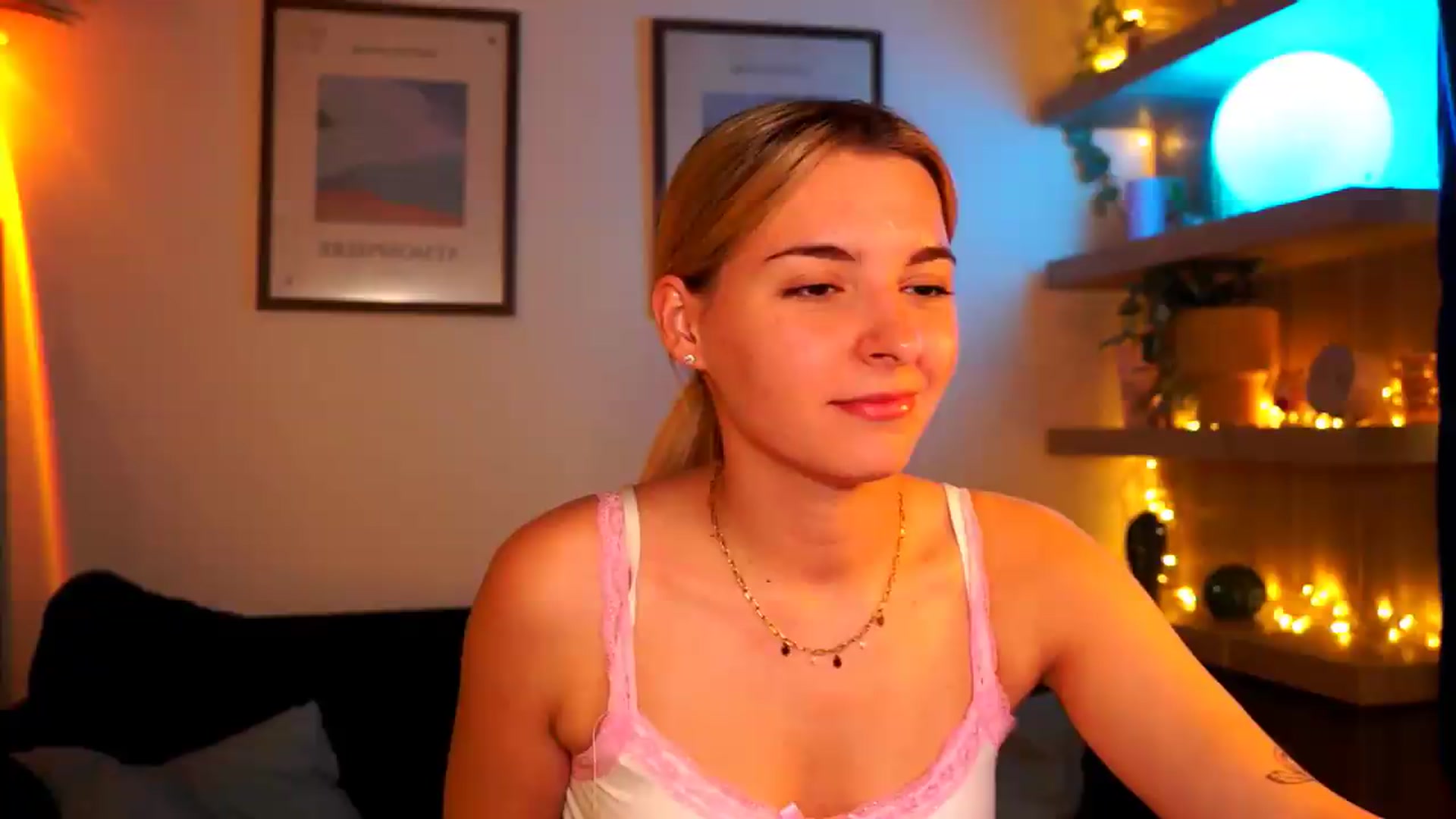 Gallery image thumbnail from Pixie_Pie's myfreecams stream on, 05/21/2026, 13:37 image 11 of 20