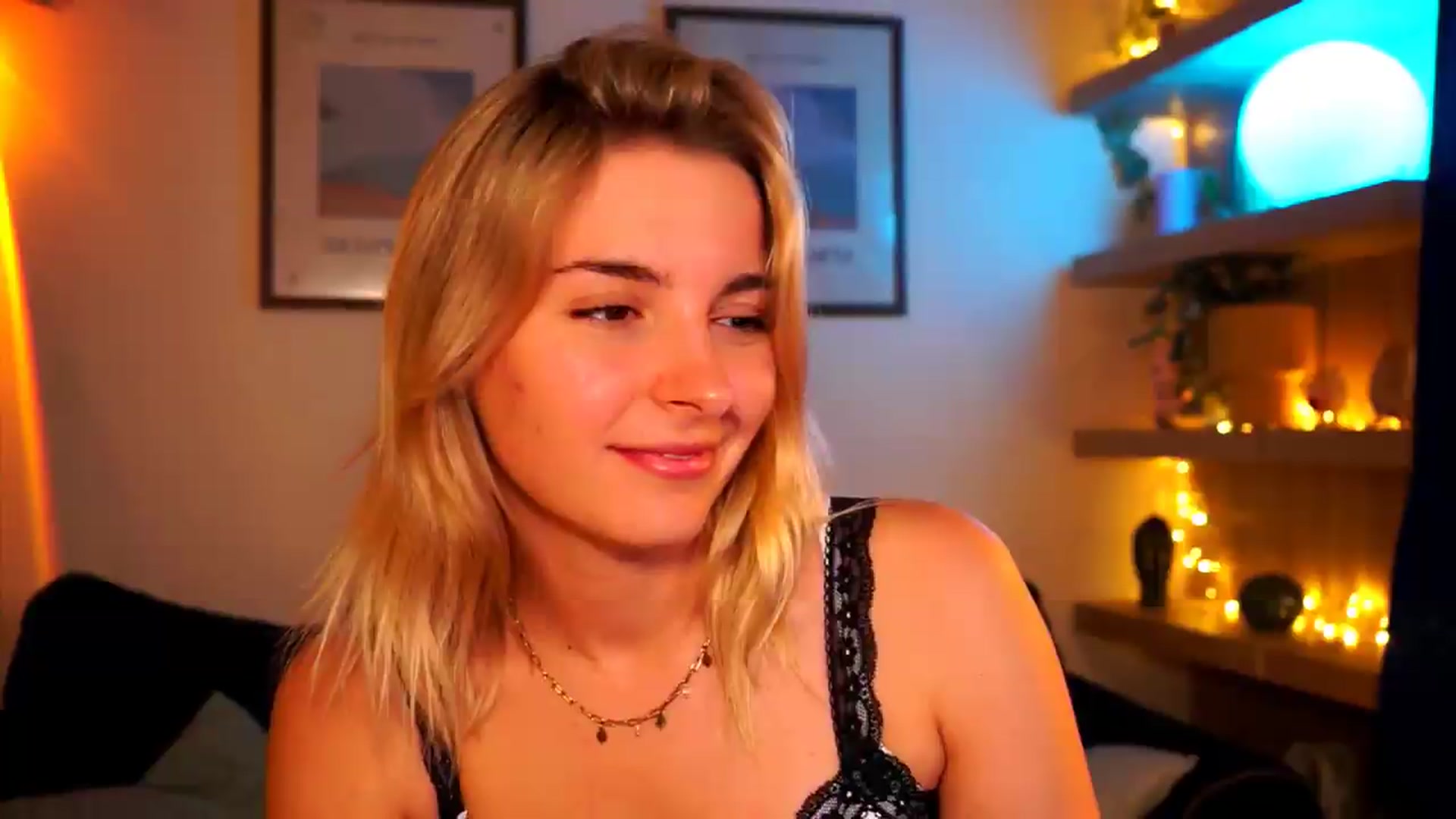 Gallery image thumbnail from Pixie_Pie's myfreecams stream on, 05/25/2026, 14:37 image 18 of 20
