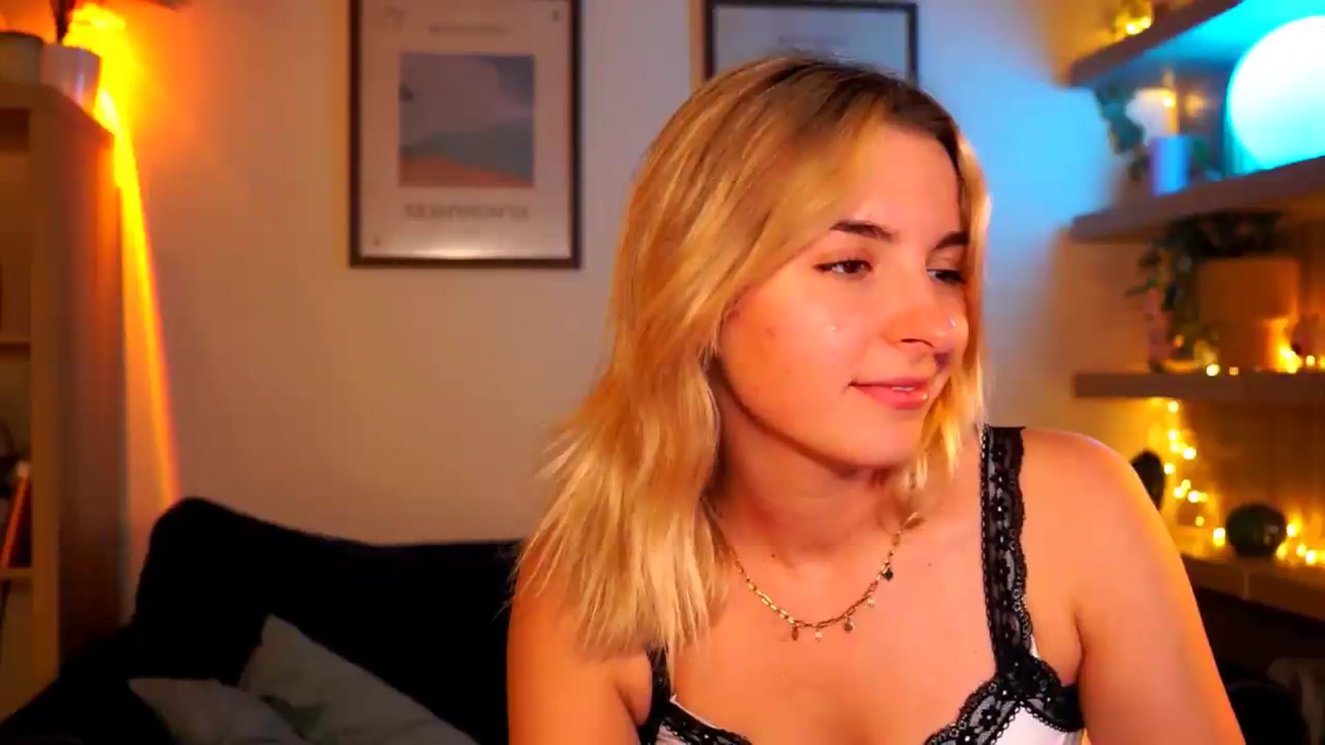 Gallery image thumbnail from Pixie_Pie's myfreecams stream on, 05/25/2026, 14:37 image 10 of 20