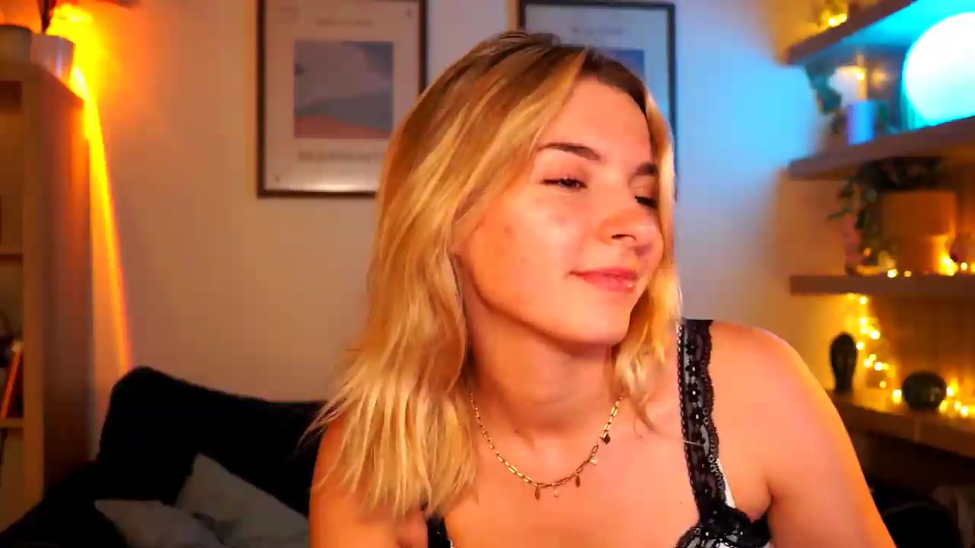 Gallery image thumbnail from Pixie_Pie's myfreecams stream on, 05/25/2026, 14:37 image 9 of 20