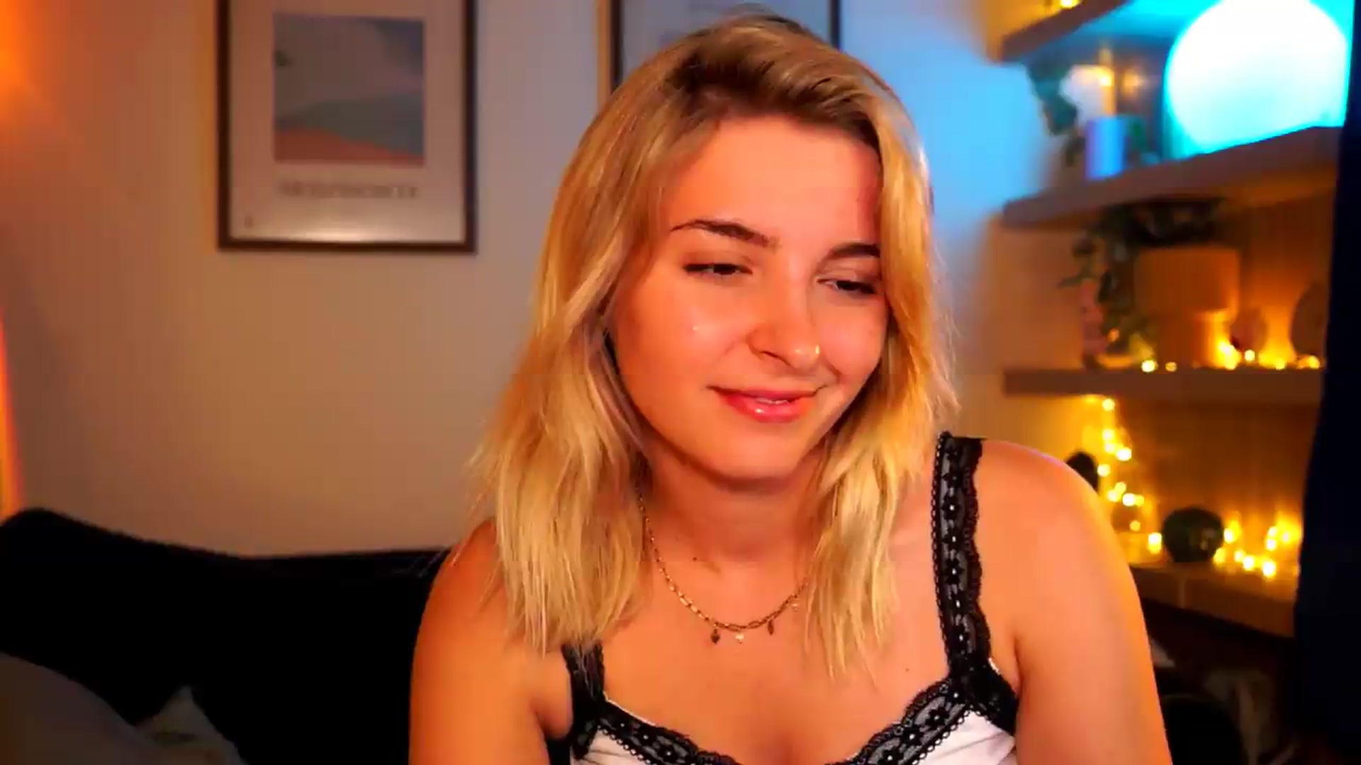 Gallery image thumbnail from Pixie_Pie's myfreecams stream on, 05/25/2026, 18:18 image 6 of 20