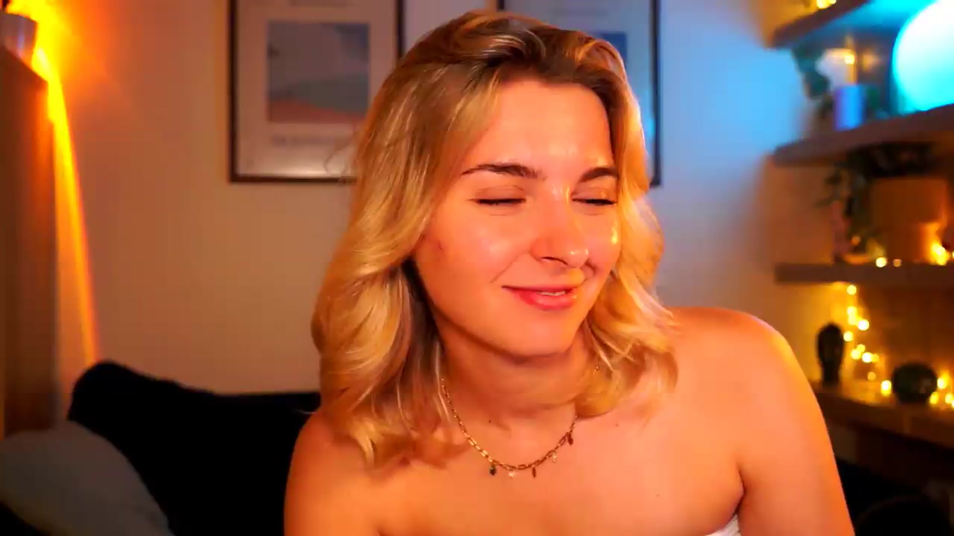 Gallery image thumbnail from Pixie_Pie's myfreecams stream on, 05/26/2026, 13:18 image 6 of 20