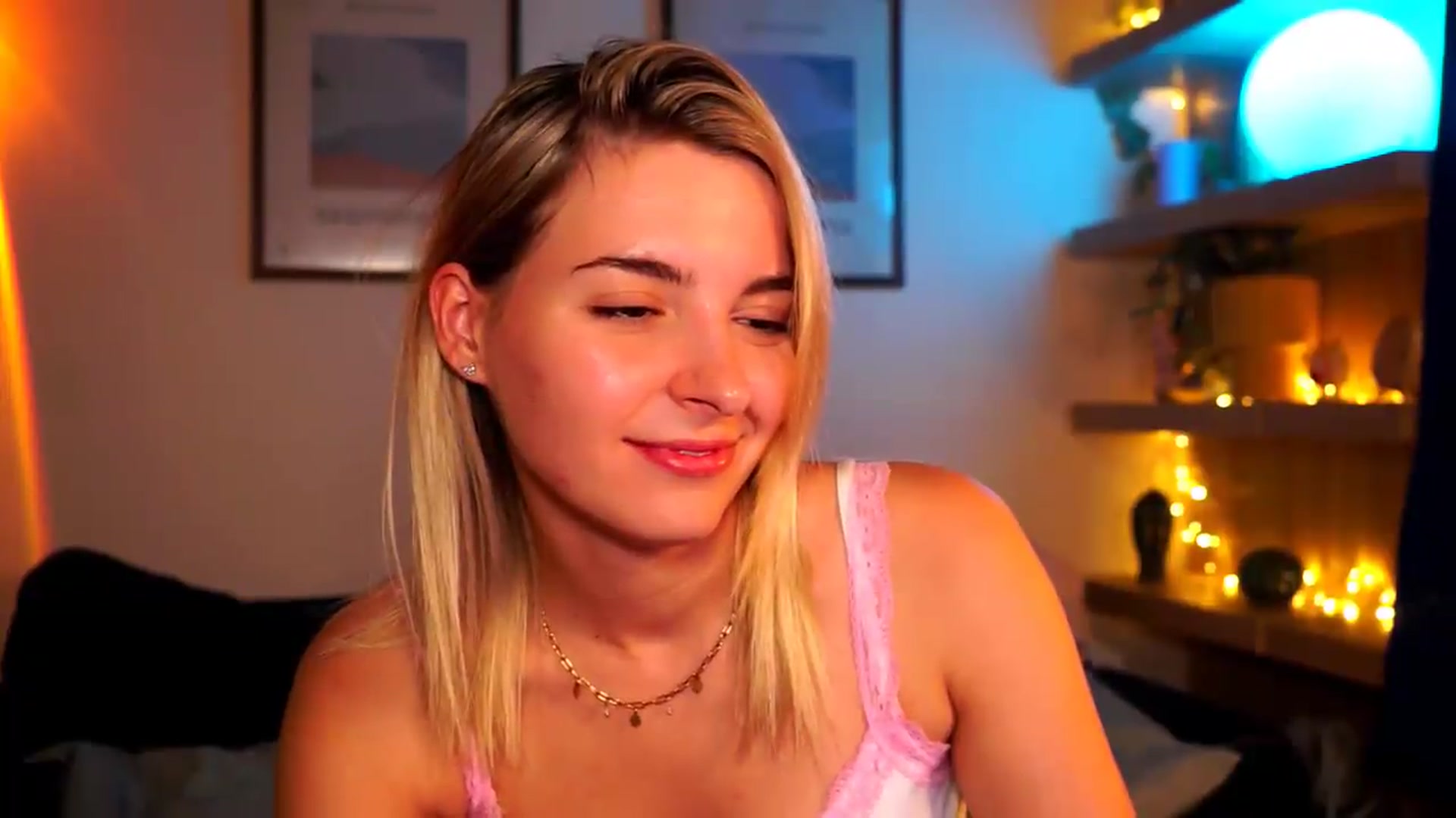 Gallery image thumbnail from Pixie_Pie's myfreecams stream on, 05/29/2026, 12:10 image 16 of 20