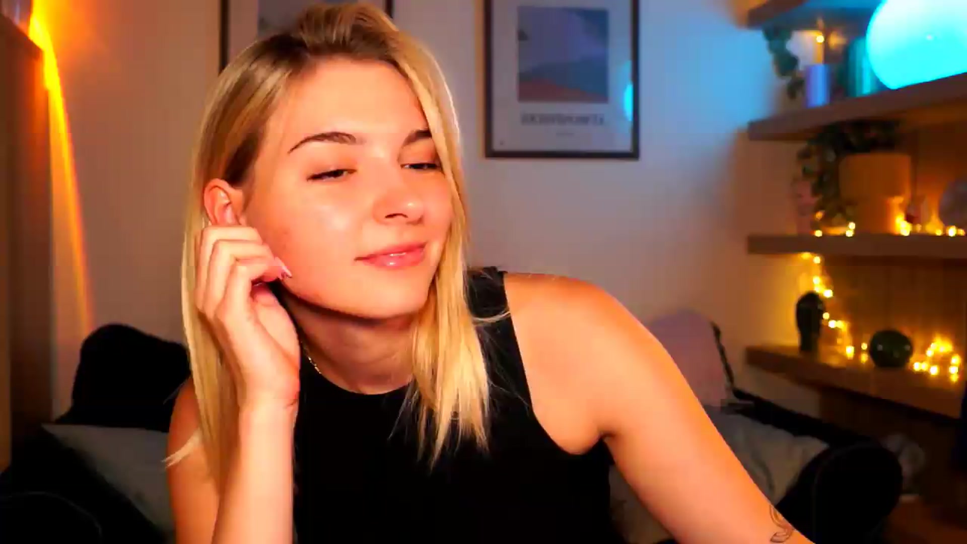 Gallery image thumbnail from Pixie_Pie's myfreecams stream on, 05/31/2026, 12:54 image 11 of 20