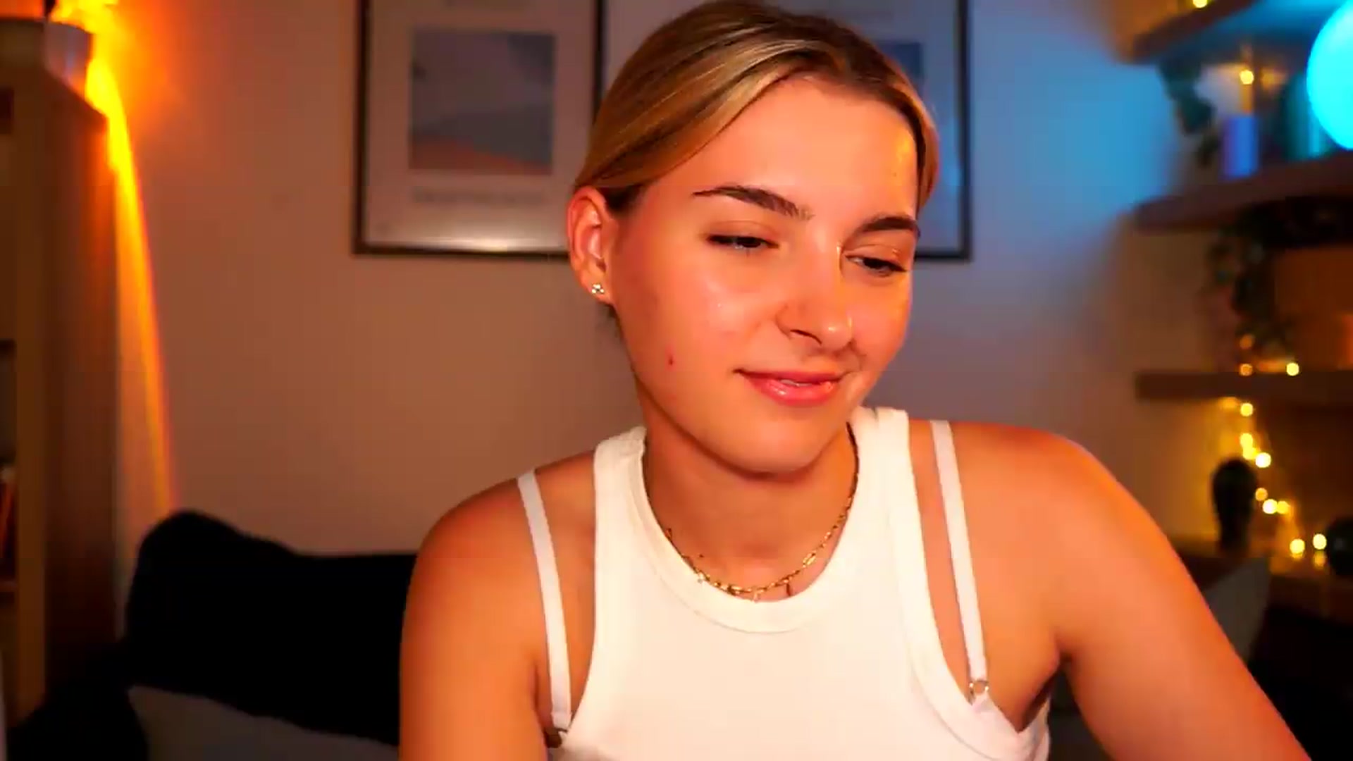 Gallery image thumbnail from Pixie_Pie's myfreecams stream on, 06/02/2026, 16:13 image 18 of 20