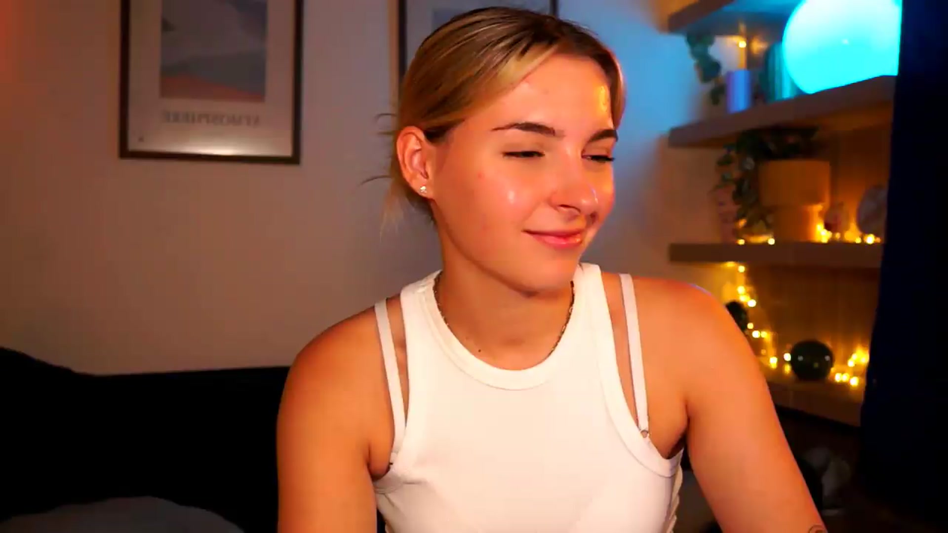 Gallery image thumbnail from Pixie_Pie's myfreecams stream on, 06/05/2026, 12:45 image 18 of 20
