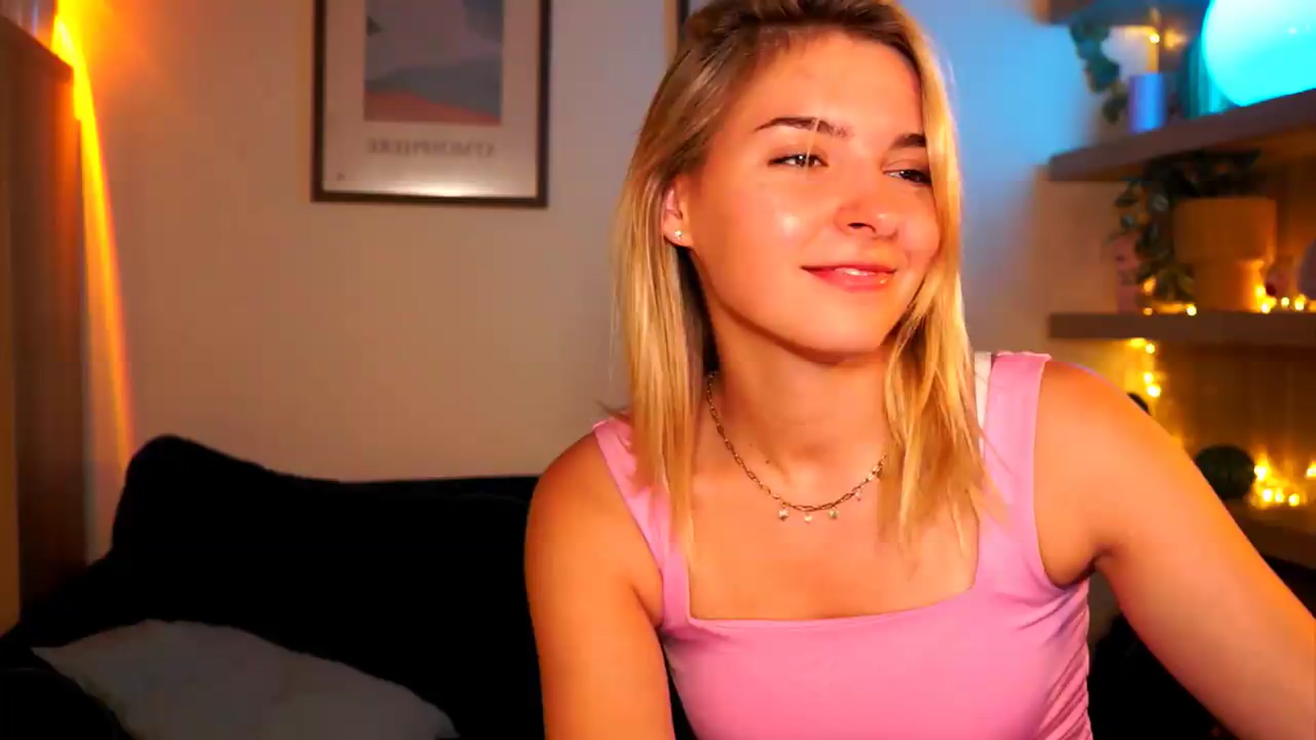 Gallery image thumbnail from Pixie_Pie's myfreecams stream on, 06/09/2026, 14:37 image 4 of 20