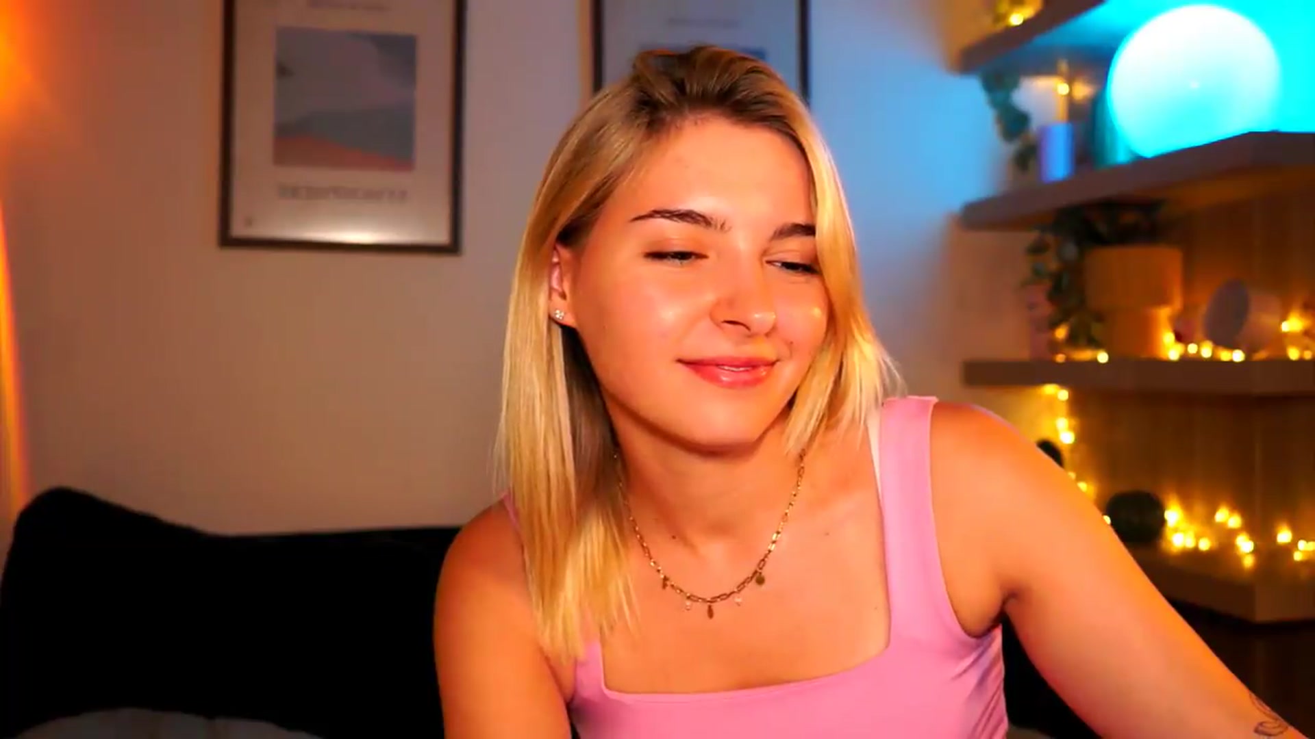 Gallery image thumbnail from Pixie_Pie's myfreecams stream on, 06/09/2026, 16:12 image 15 of 20