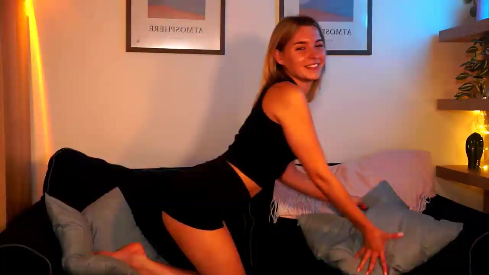 Gallery image thumbnail from Pixie_Pie's myfreecams stream on, 06/19/2026, 12:16 image 6 of 20