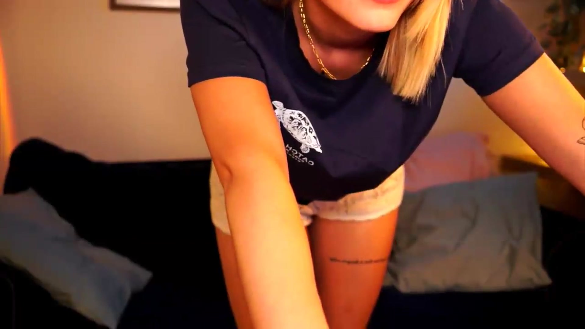 Gallery image thumbnail from Pixie_Pie's myfreecams stream on, 06/22/2026, 13:17 image 18 of 20