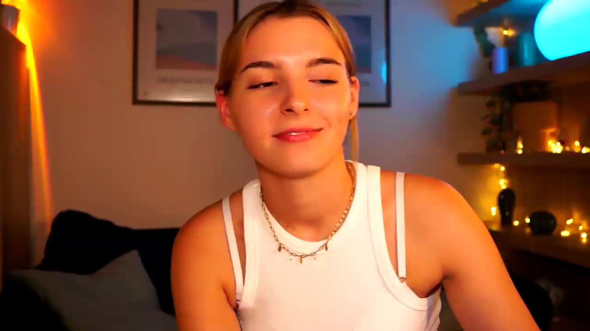 Gallery image thumbnail from Pixie_Pie's myfreecams stream on, 06/23/2026, 12:43 image 16 of 20