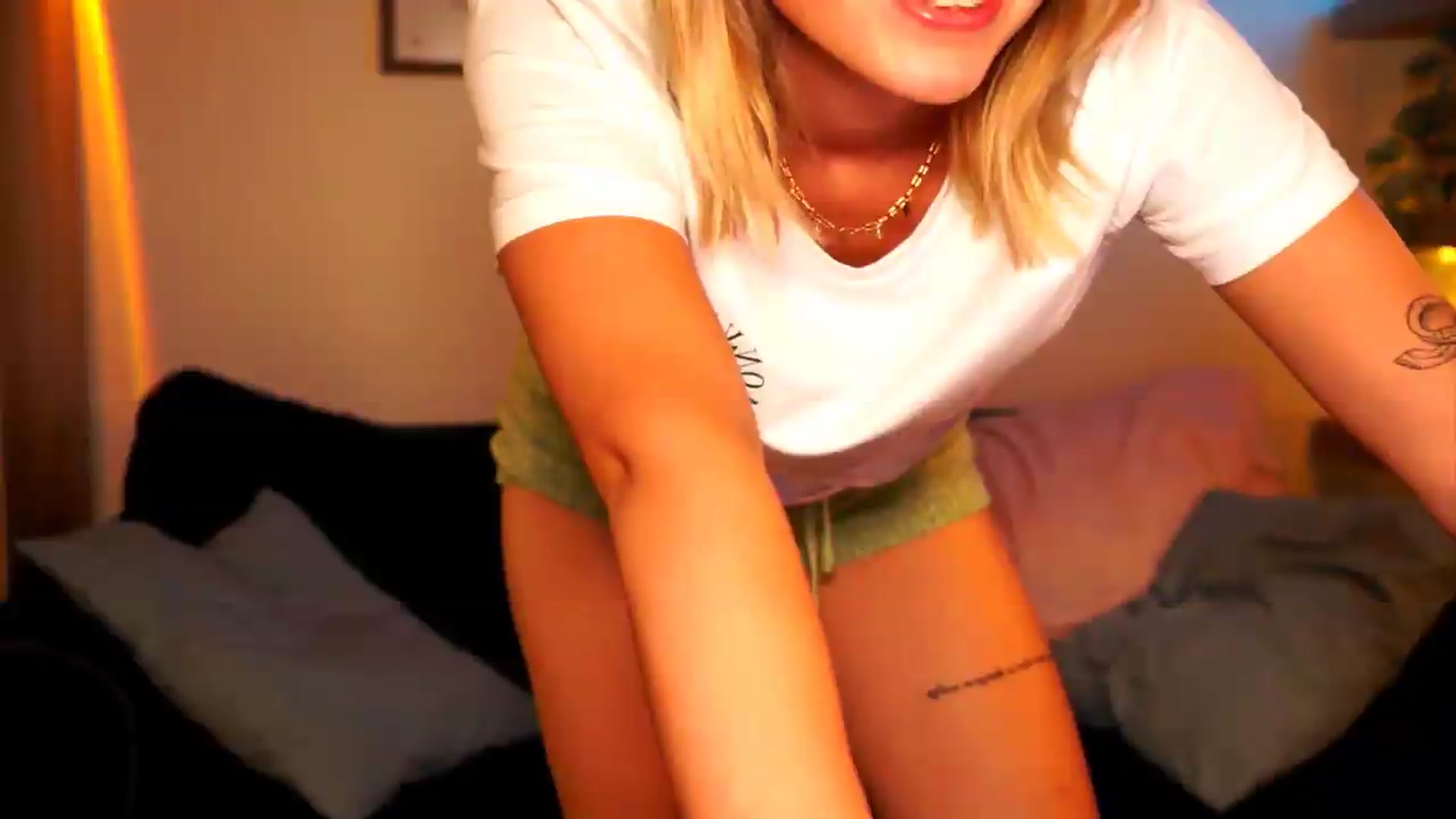 Gallery image thumbnail from Pixie_Pie's myfreecams stream on, 06/30/2026, 15:23 image 17 of 20