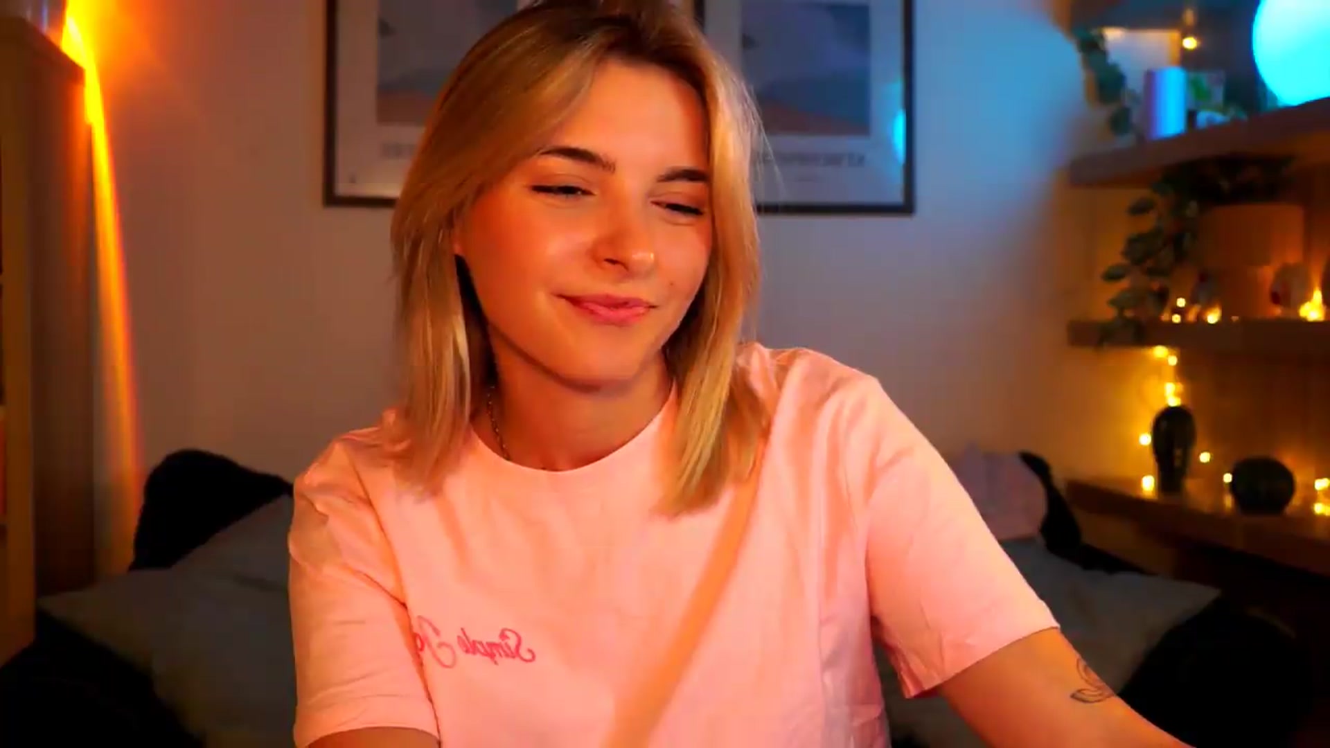 Gallery image thumbnail from Pixie_Pie's myfreecams stream on, 07/05/2026, 15:00 image 16 of 20