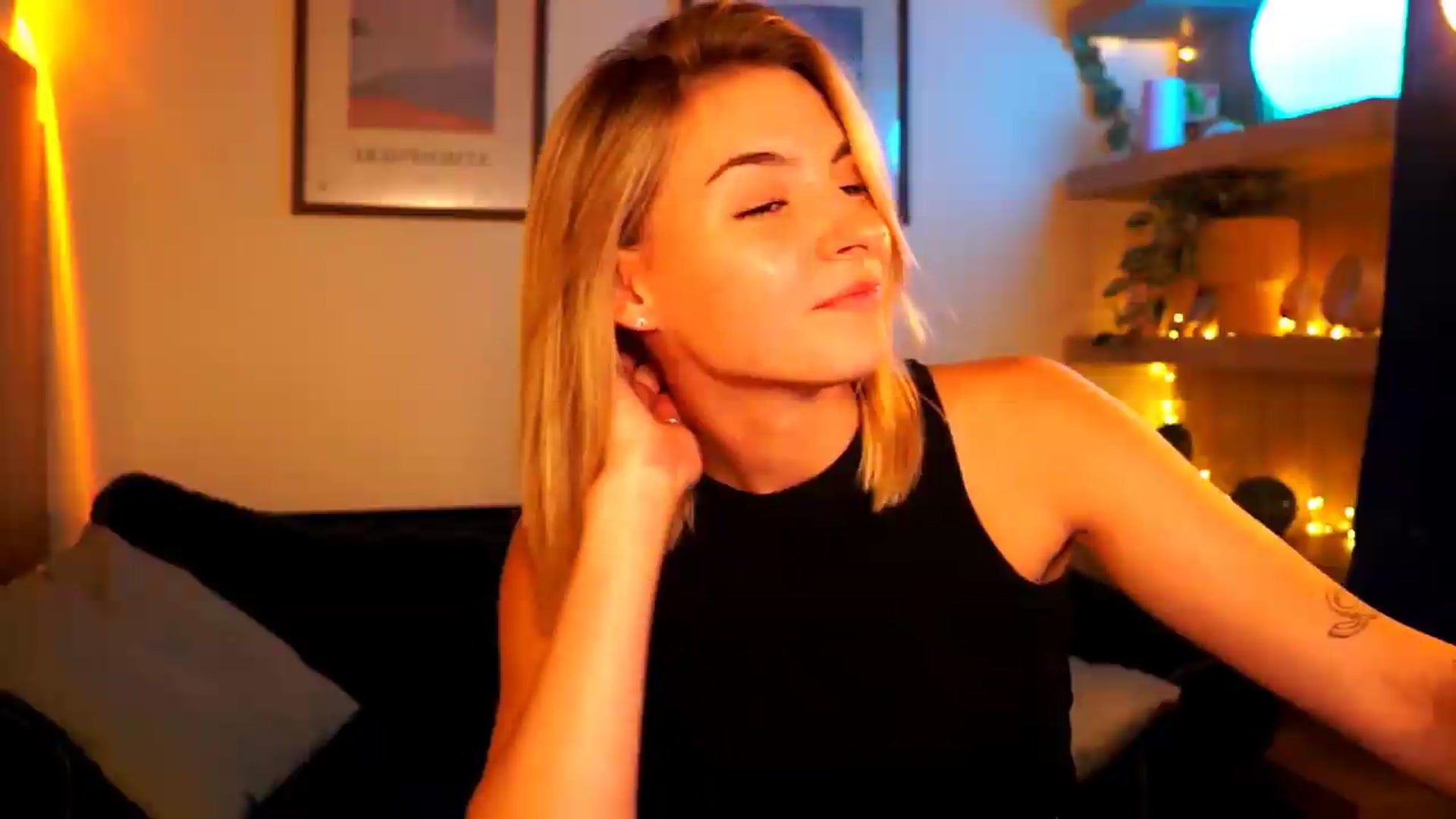 Gallery image thumbnail from Pixie_Pie's myfreecams stream on, 07/16/2026, 17:44 image 9 of 20