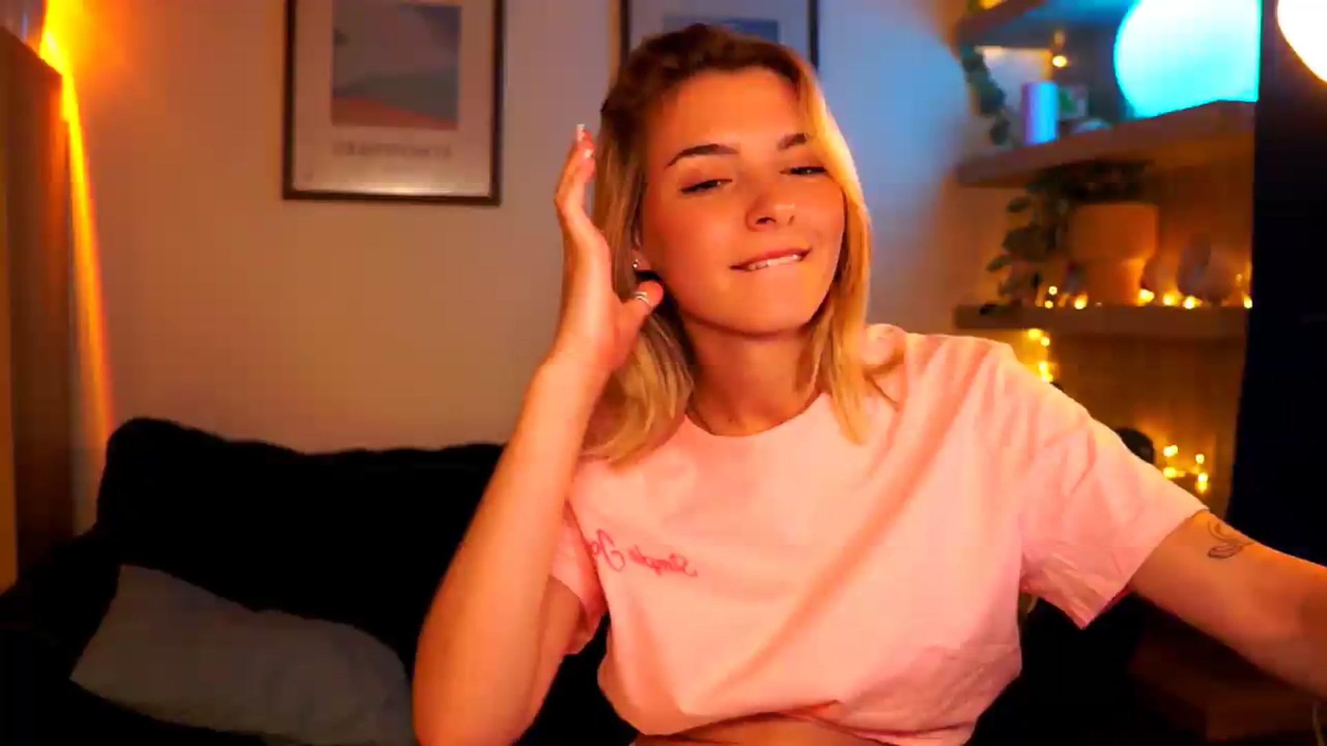 Gallery image thumbnail from Pixie_Pie's myfreecams stream on, 07/17/2026, 13:32 image 18 of 20