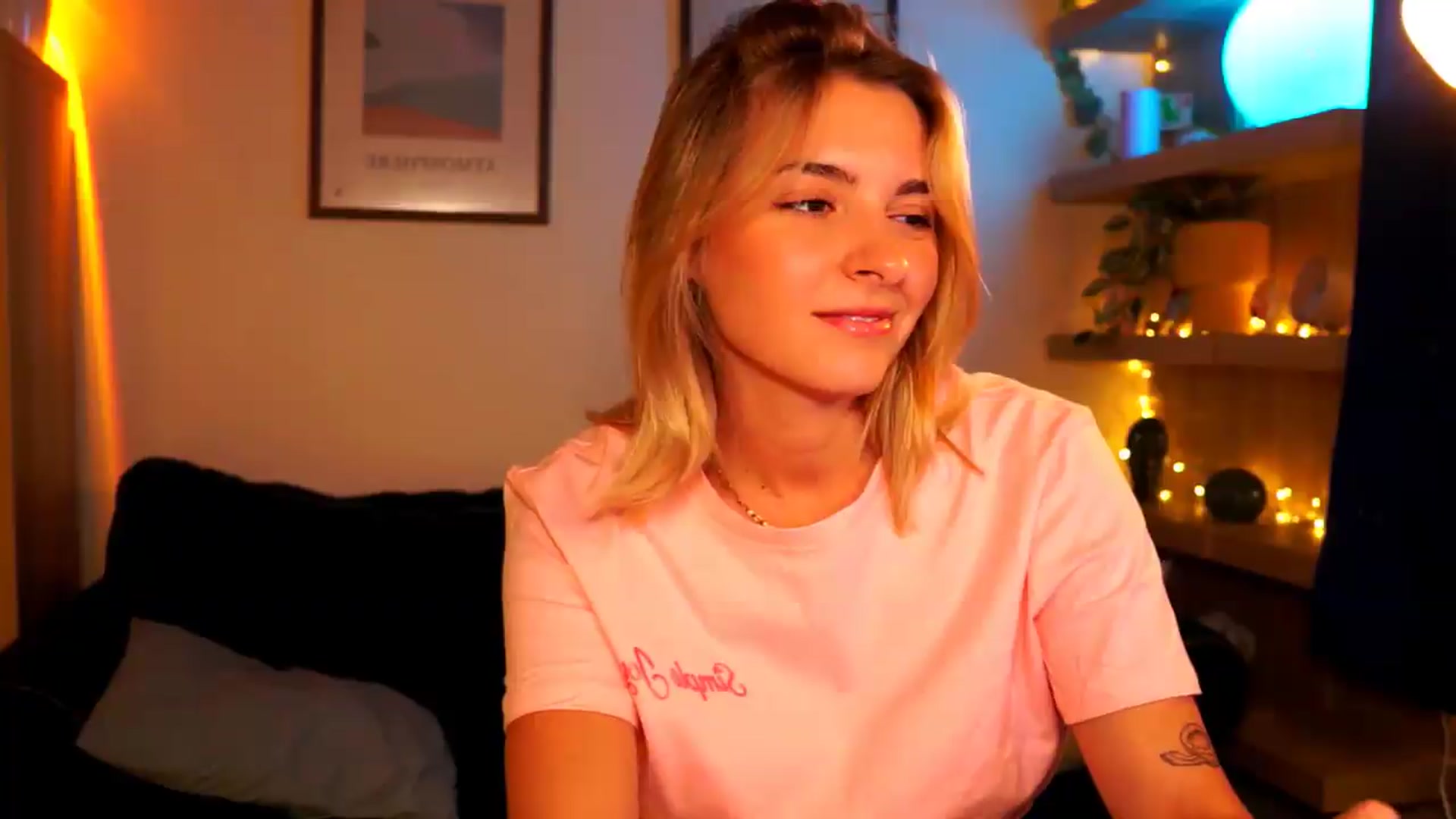 Gallery image thumbnail from Pixie_Pie's myfreecams stream on, 07/17/2026, 13:32 image 17 of 20