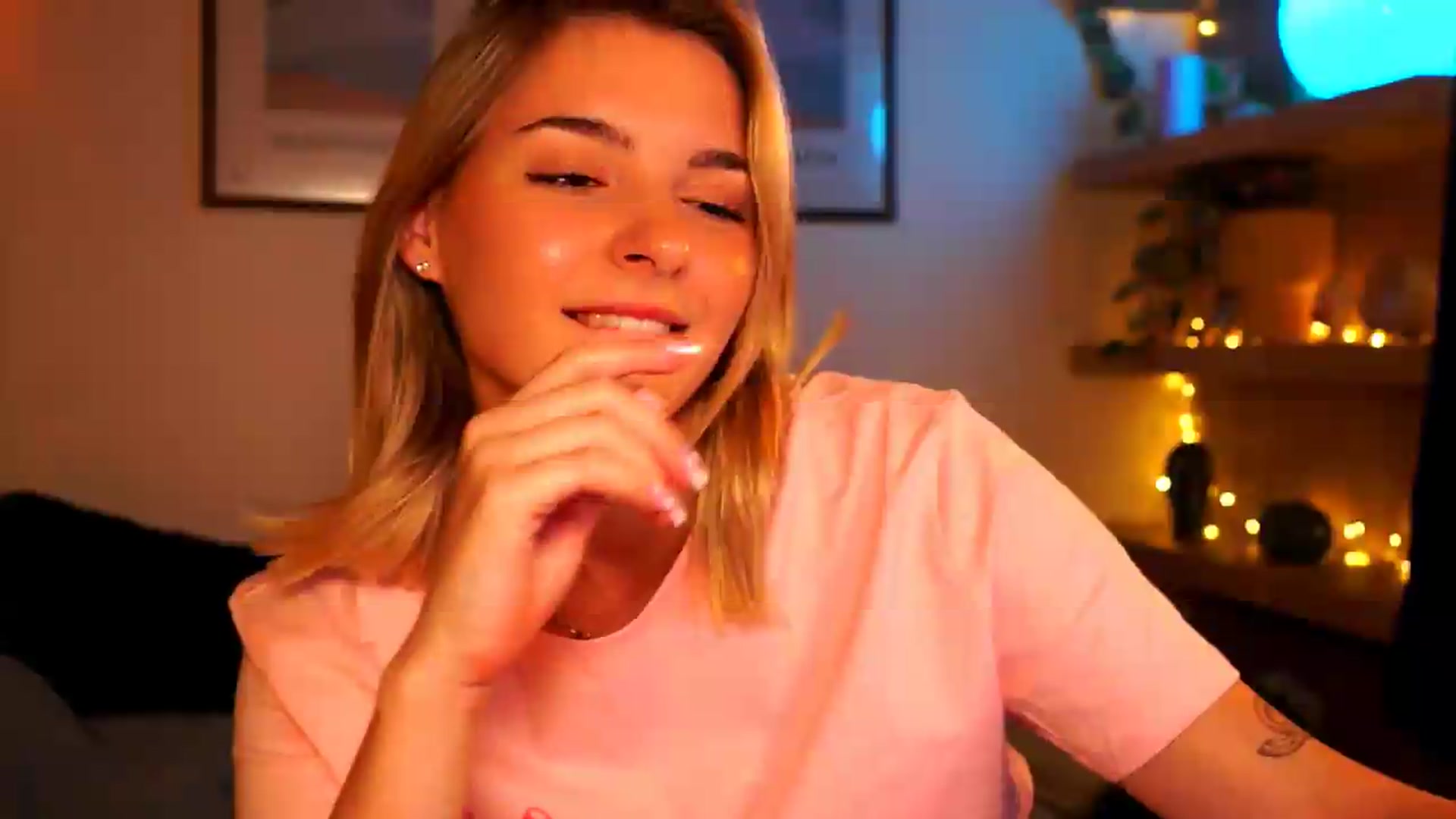 Gallery image thumbnail from Pixie_Pie's myfreecams stream on, 07/17/2026, 15:31 image 18 of 20