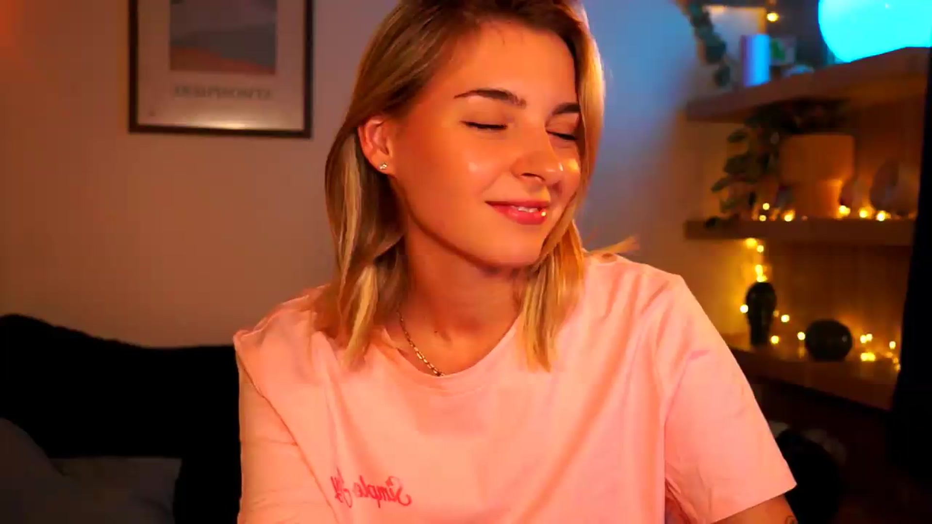 Gallery image thumbnail from Pixie_Pie's myfreecams stream on, 07/17/2026, 15:31 image 19 of 20
