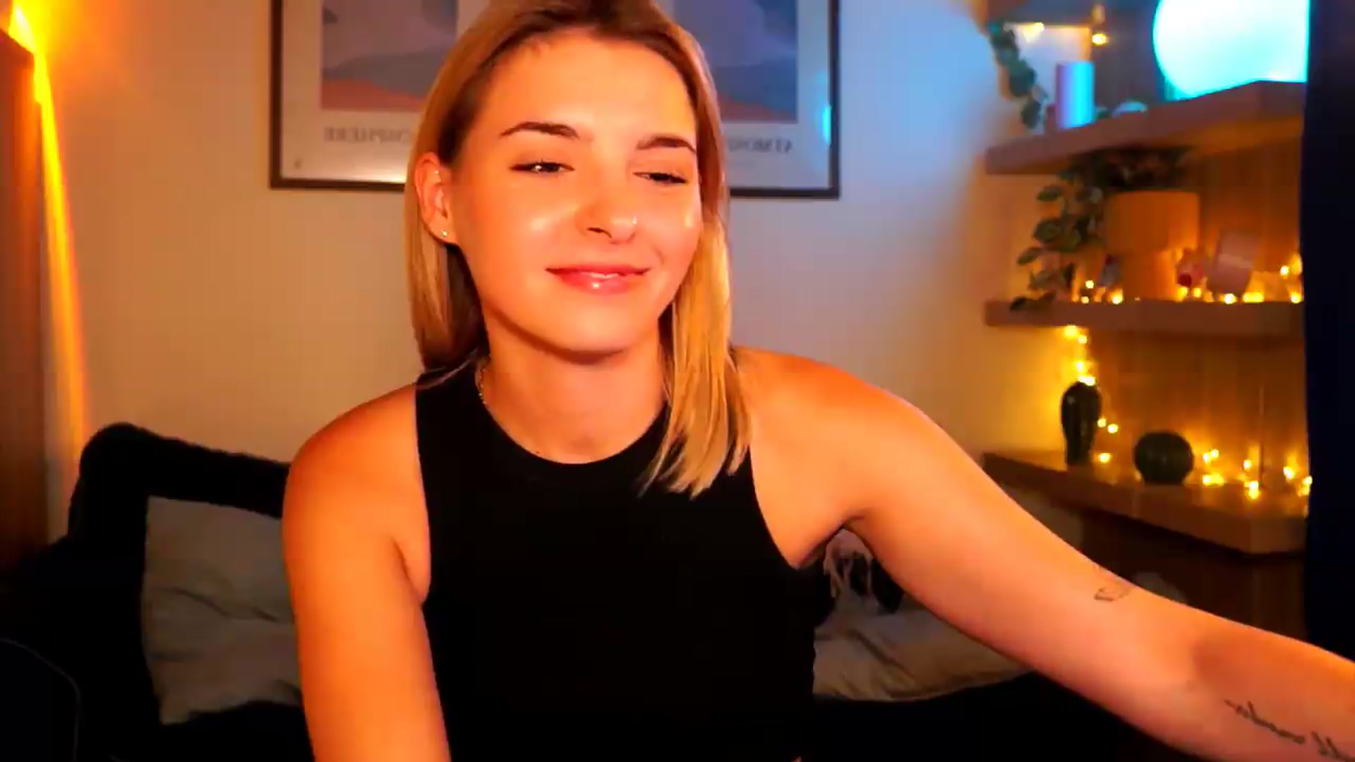 Gallery image thumbnail from Pixie_Pie's myfreecams stream on, 07/19/2026, 16:24 image 9 of 20