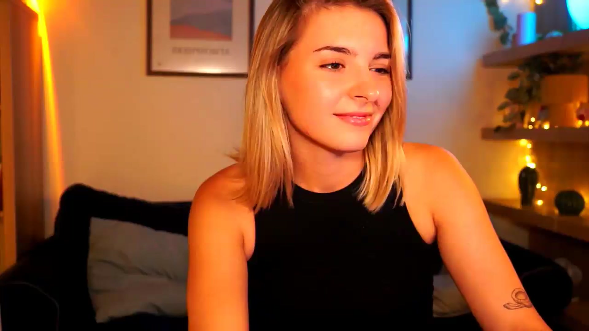 Gallery image thumbnail from Pixie_Pie's myfreecams stream on, 07/19/2026, 16:24 image 7 of 20
