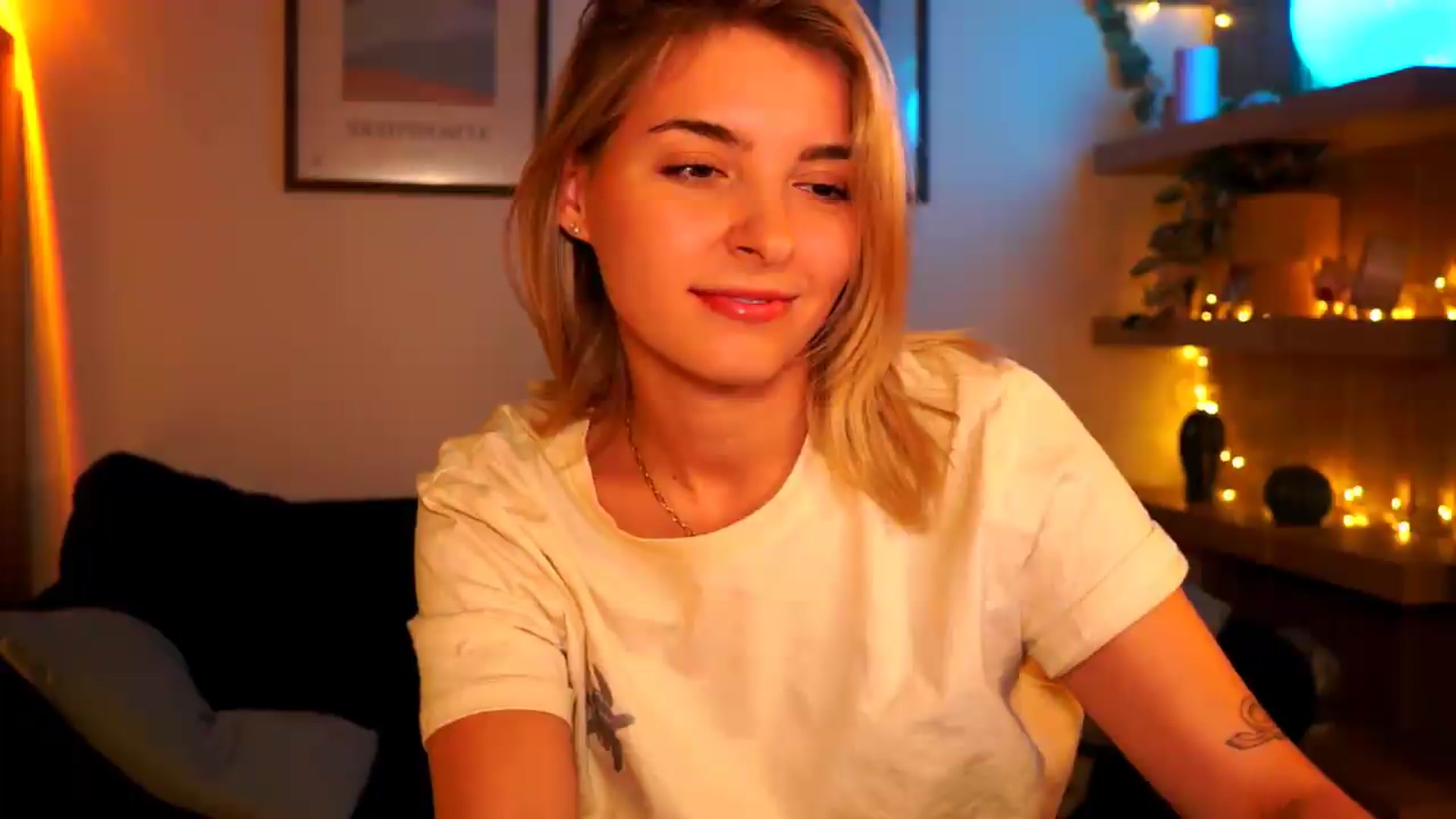 Gallery image thumbnail from Pixie_Pie's myfreecams stream on, 07/20/2026, 16:31 image 18 of 20