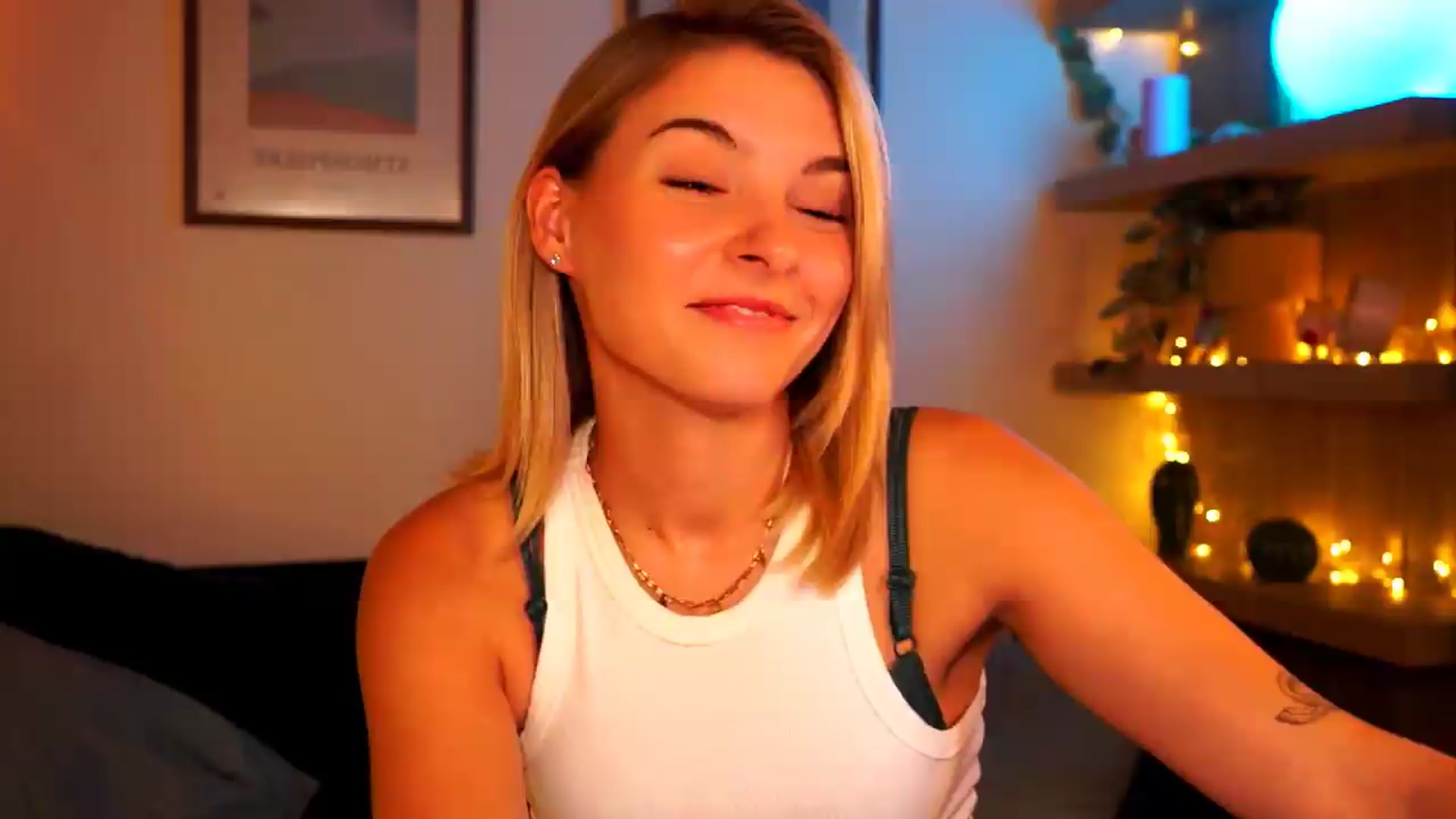 Gallery image thumbnail from Pixie_Pie's myfreecams stream on, 07/24/2026, 14:03 image 1 of 20