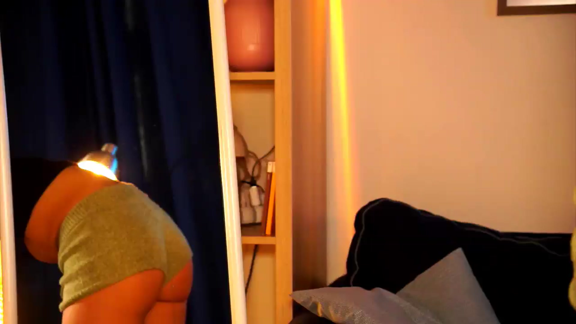 Gallery image thumbnail from Pixie_Pie's myfreecams stream on, 08/04/2026, 16:00 image 17 of 20