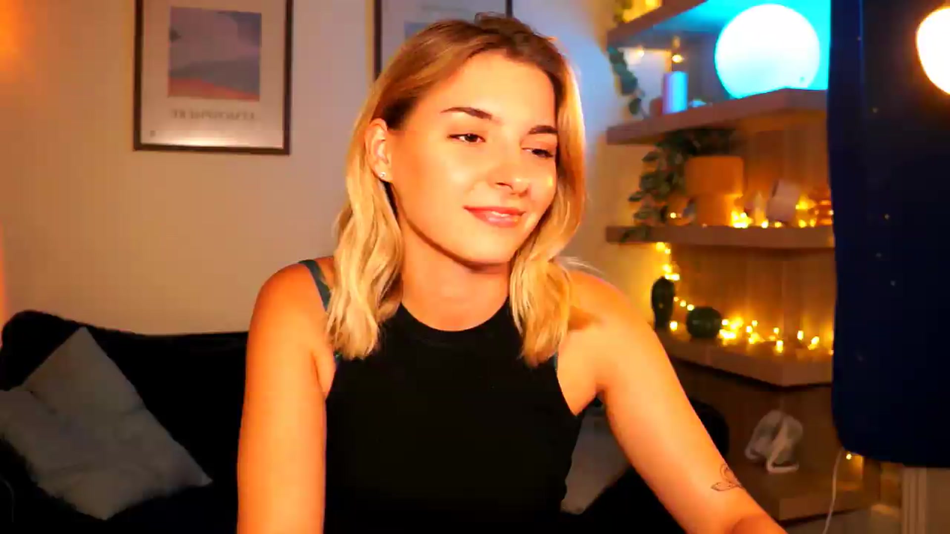 Gallery image thumbnail from Pixie_Pie's myfreecams stream on, 08/04/2026, 16:00 image 3 of 20