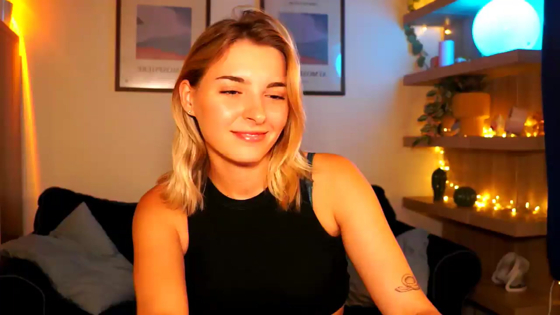 Gallery image thumbnail from Pixie_Pie's myfreecams stream on, 08/04/2026, 16:00 image 9 of 20