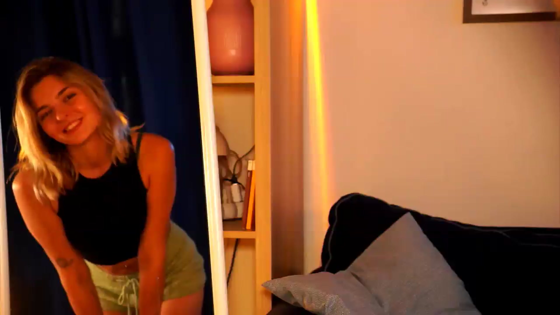 Gallery image thumbnail from Pixie_Pie's myfreecams stream on, 08/04/2026, 16:00 image 7 of 20