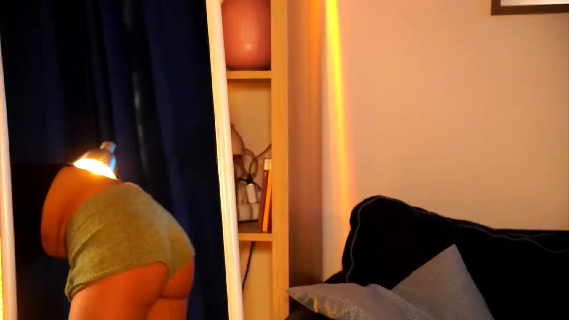 Gallery image thumbnail from Pixie_Pie's myfreecams stream on, 08/04/2026, 16:00 image 16 of 20