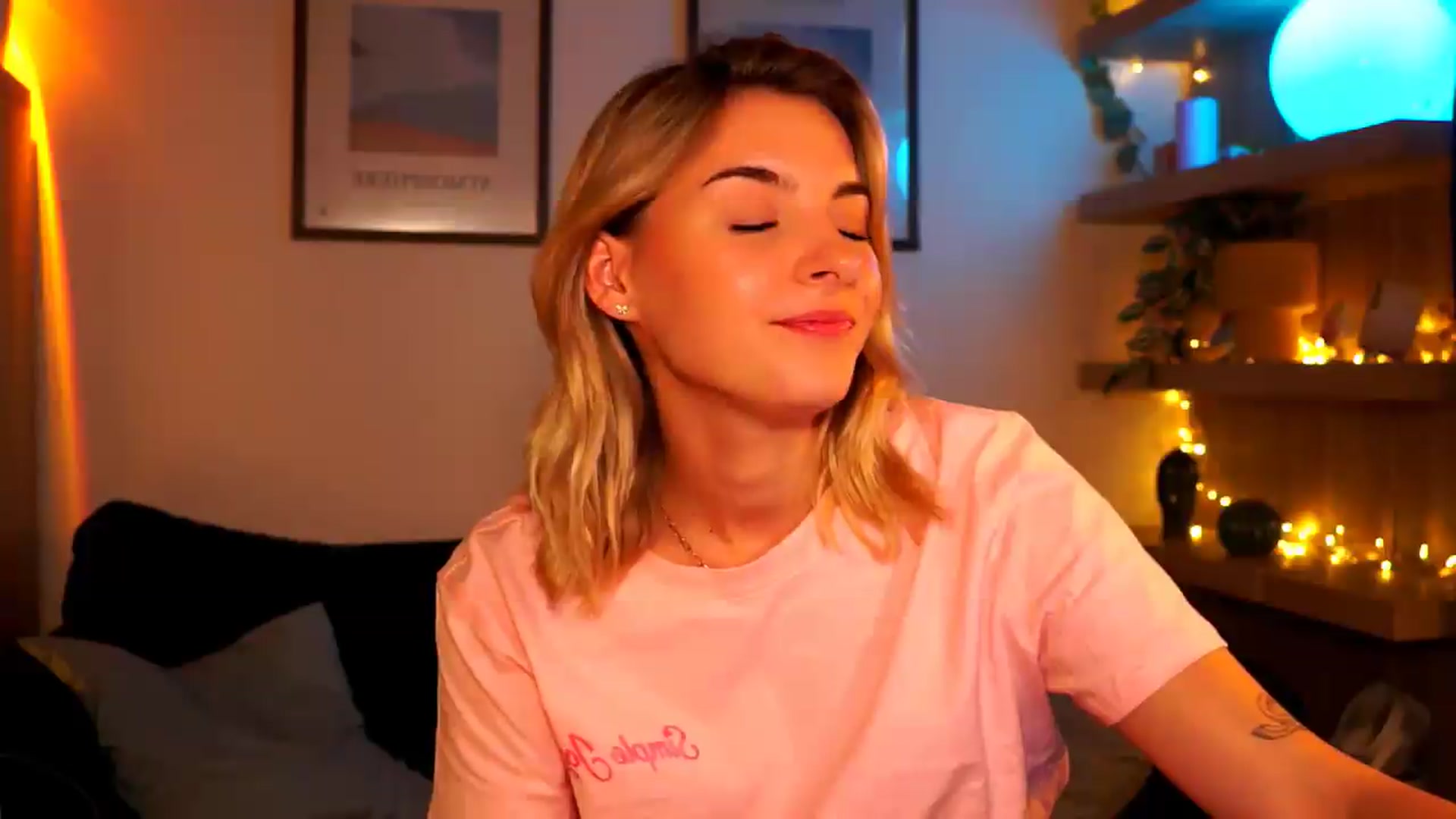 Gallery image thumbnail from Pixie_Pie's myfreecams stream on, 08/06/2026, 13:45 image 18 of 20