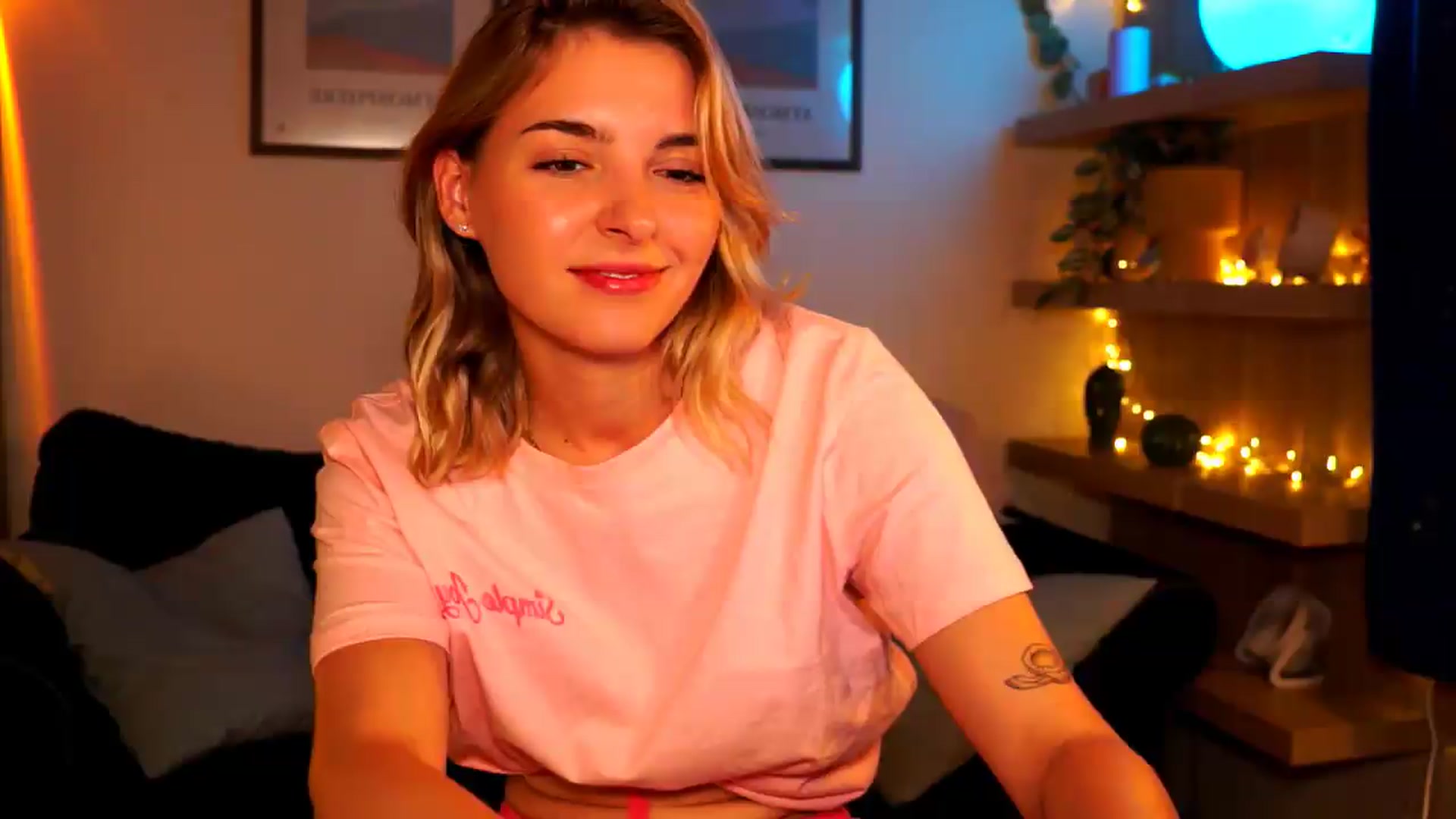 Gallery image thumbnail from Pixie_Pie's myfreecams stream on, 08/06/2026, 13:45 image 12 of 20