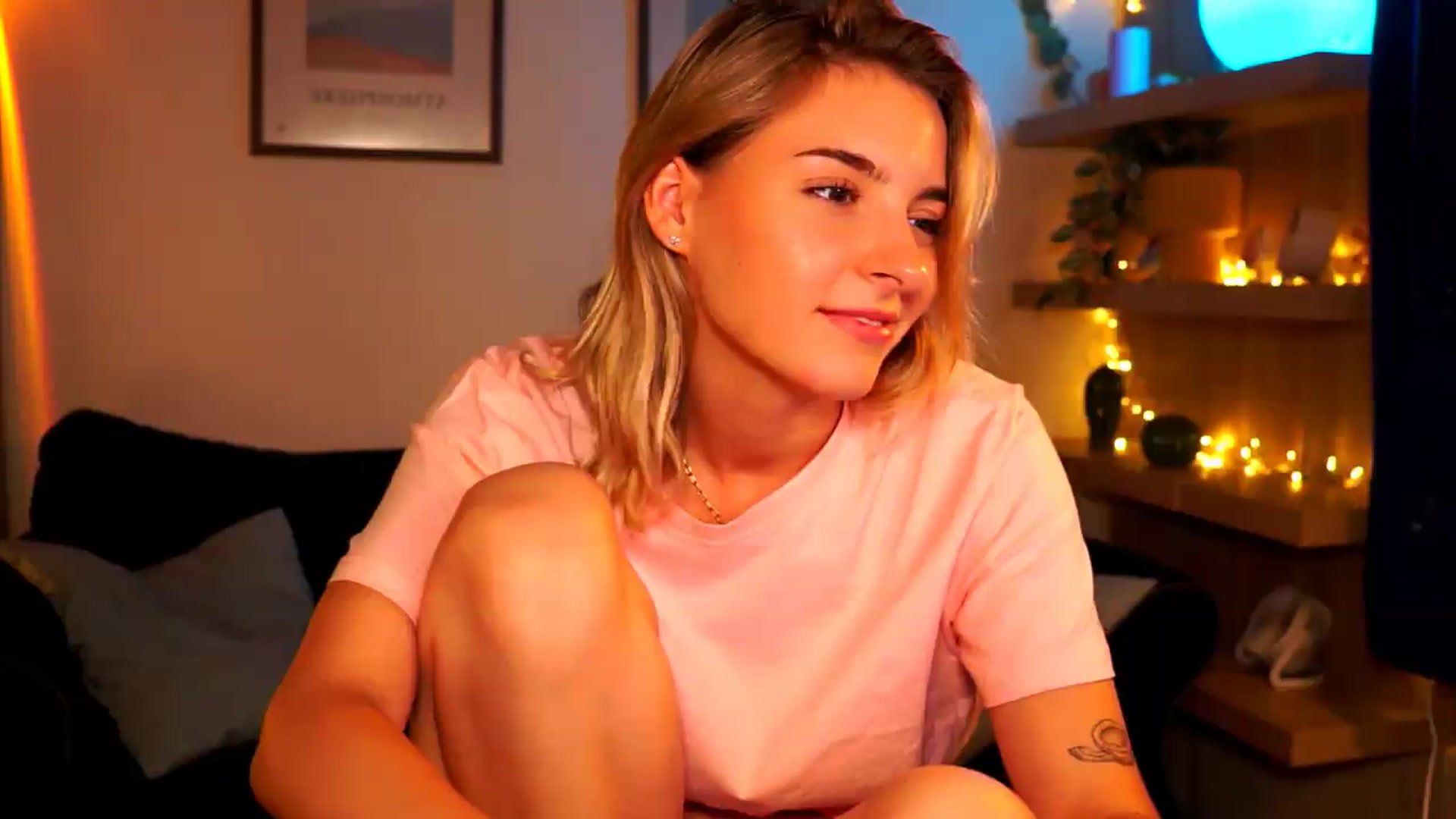 Gallery image thumbnail from Pixie_Pie's myfreecams stream on, 08/06/2026, 13:45 image 14 of 20