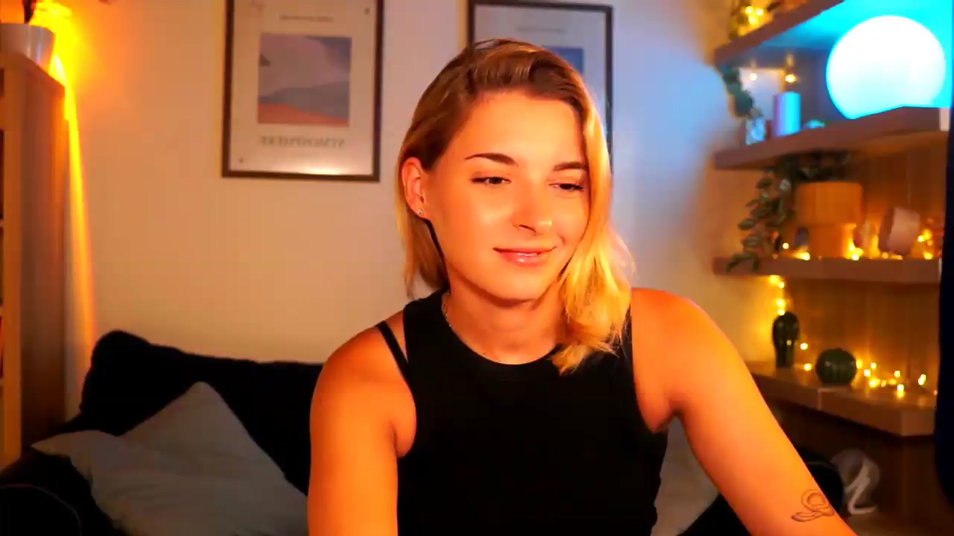 Gallery image thumbnail from Pixie_Pie's myfreecams stream on, 08/12/2026, 09:02 image 14 of 20