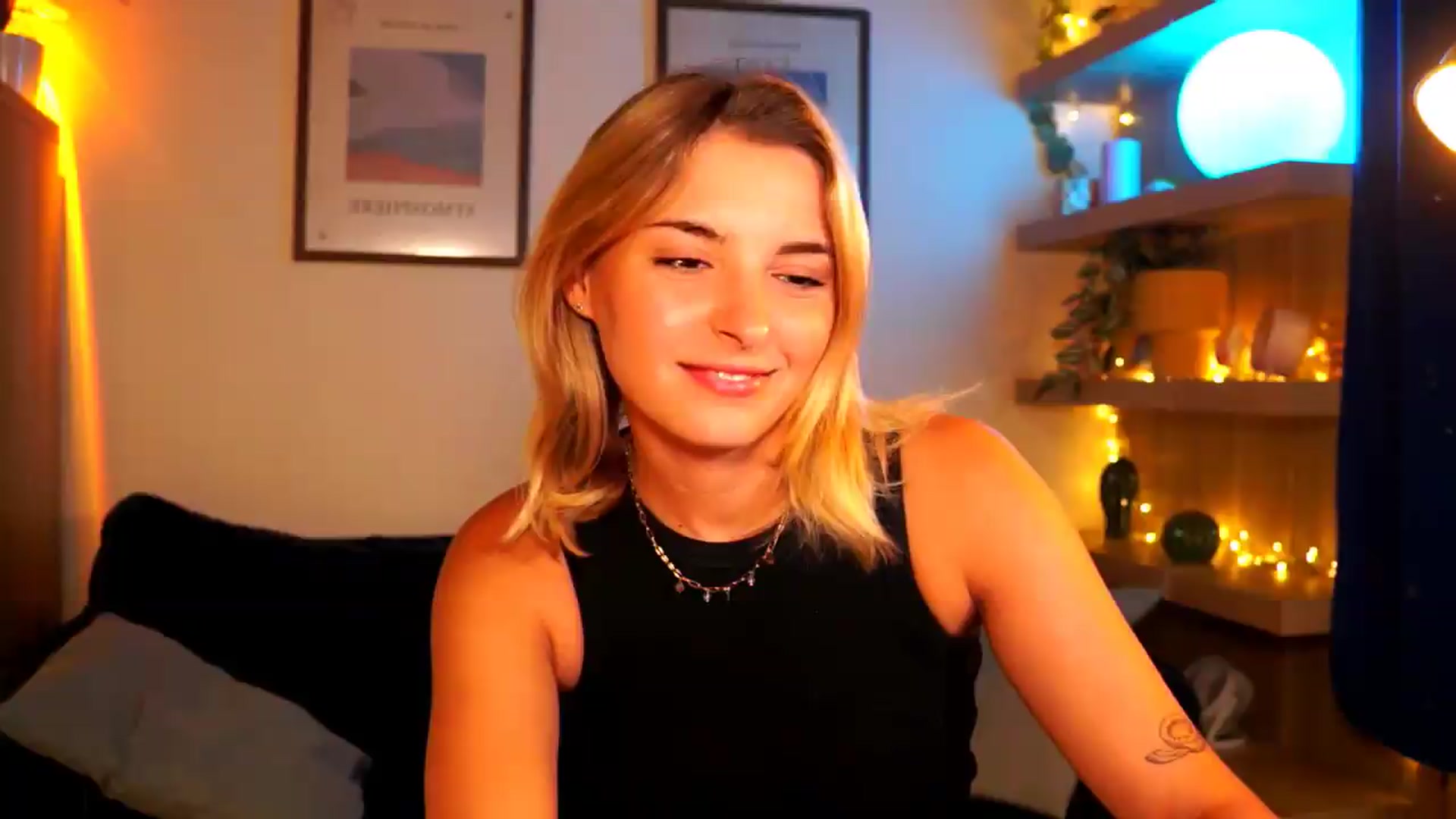 Gallery image thumbnail from Pixie_Pie's myfreecams stream on, 08/12/2026, 10:39 image 15 of 20