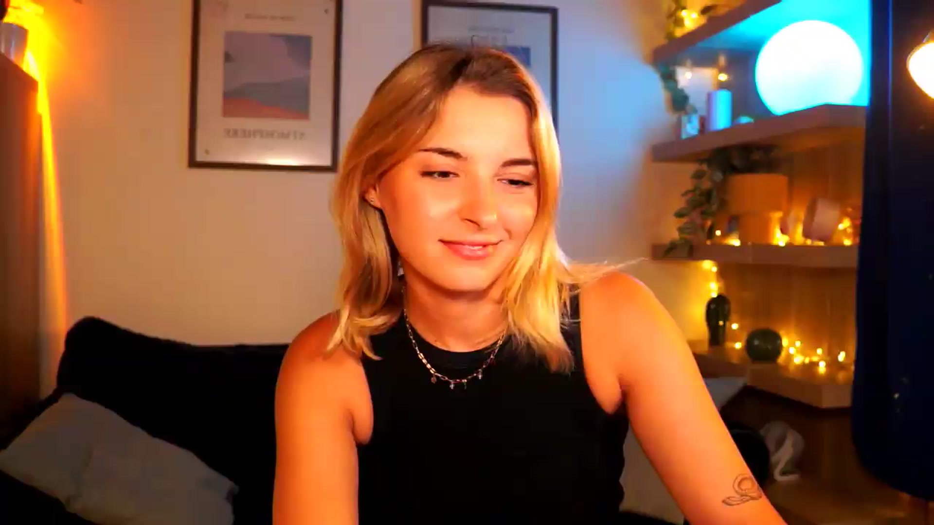Gallery image thumbnail from Pixie_Pie's myfreecams stream on, 08/12/2026, 10:39 image 17 of 20