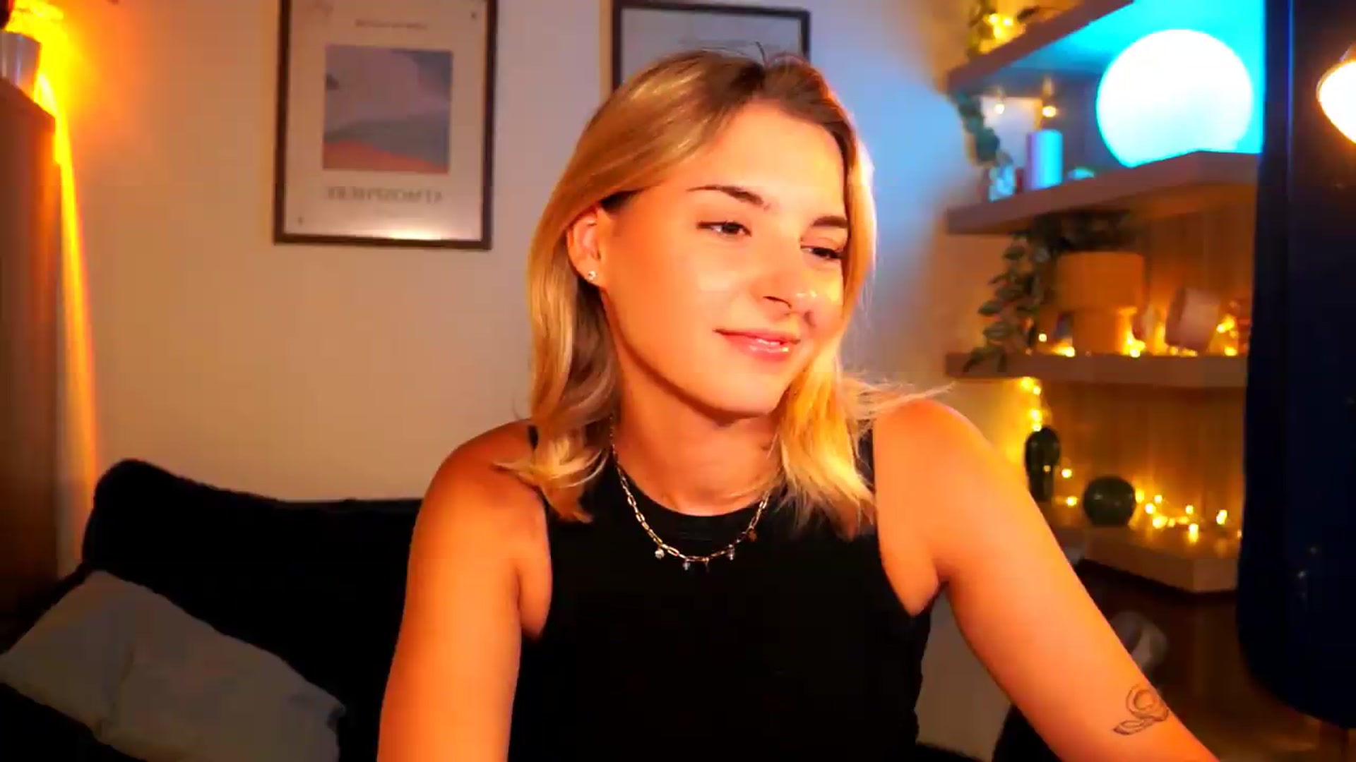 Gallery image thumbnail from Pixie_Pie's myfreecams stream on, 08/12/2026, 10:39 image 19 of 20