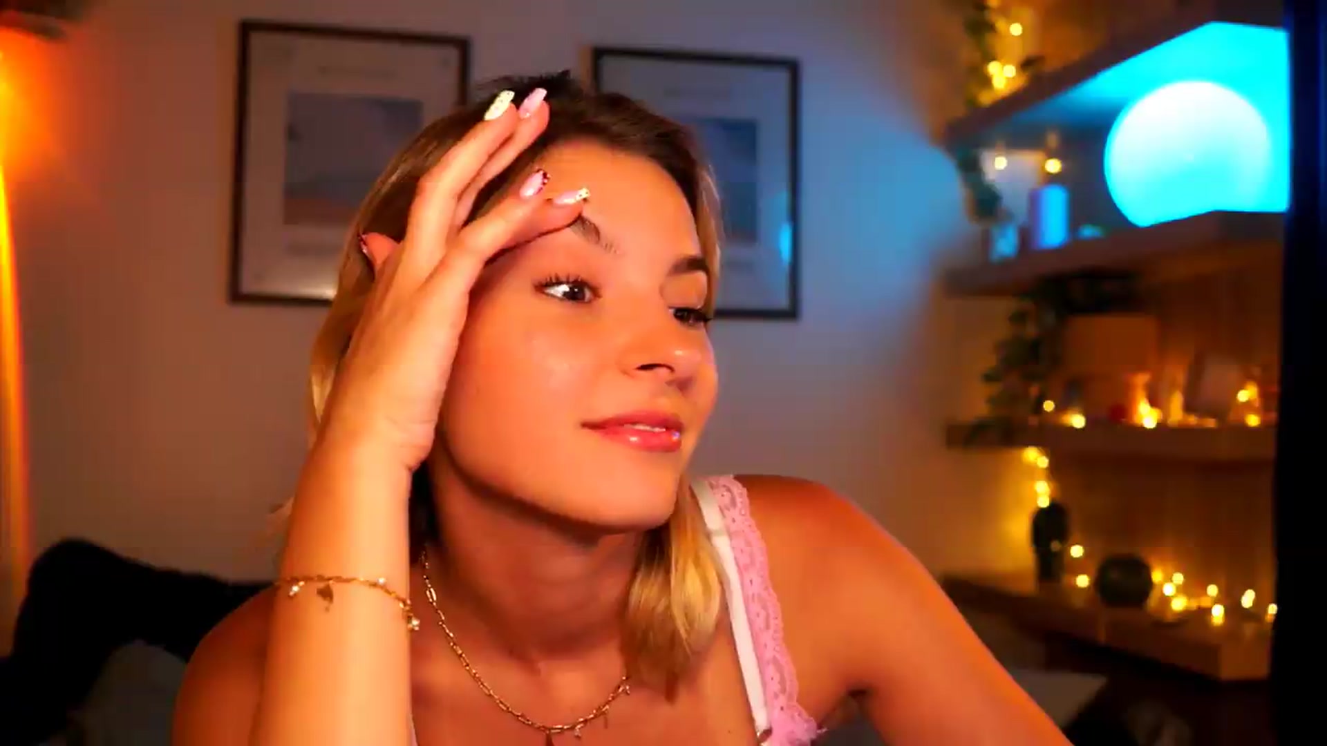 Gallery image thumbnail from Pixie_Pie's myfreecams stream on, 08/14/2026, 12:41 image 12 of 20