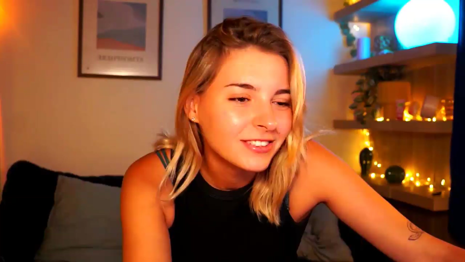 Gallery image thumbnail from Pixie_Pie's myfreecams stream on, 08/16/2026, 14:32 image 17 of 20