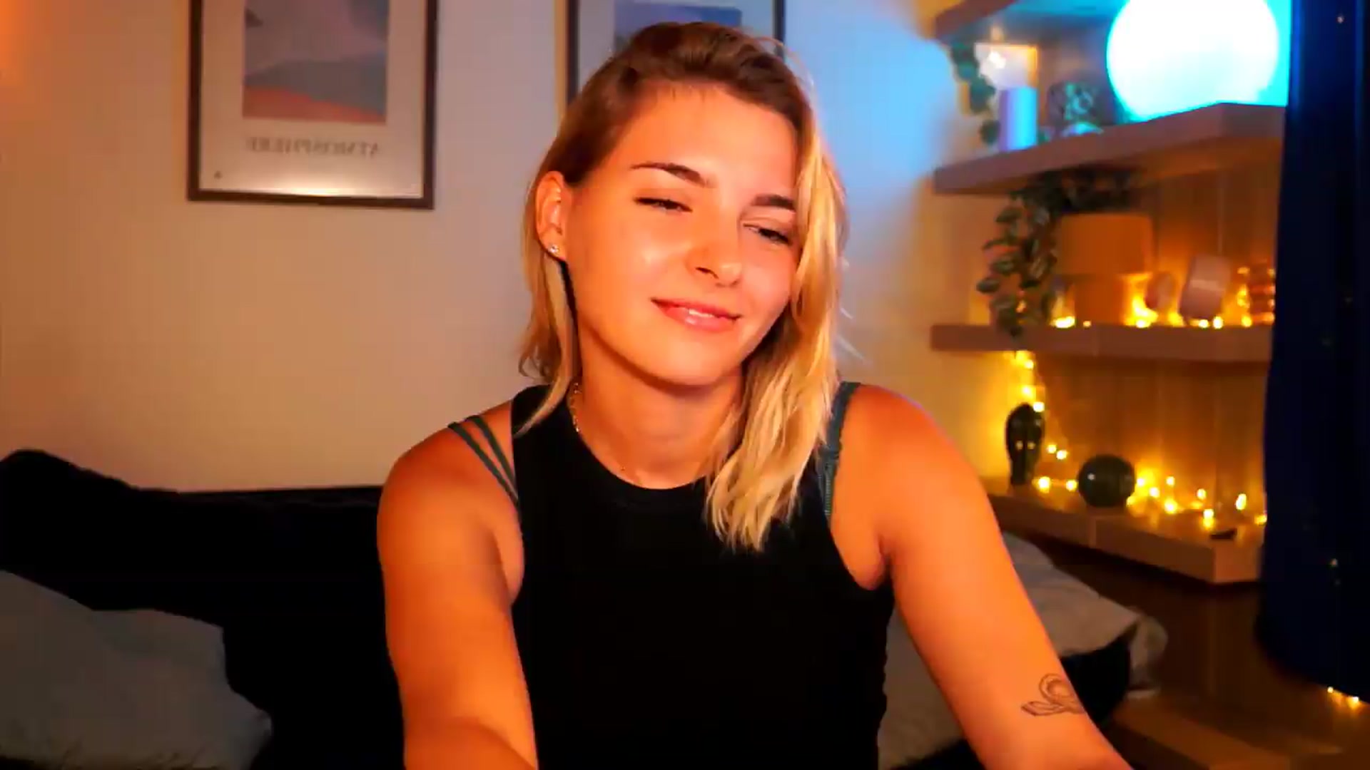 Gallery image thumbnail from Pixie_Pie's myfreecams stream on, 08/16/2026, 16:25 image 13 of 20