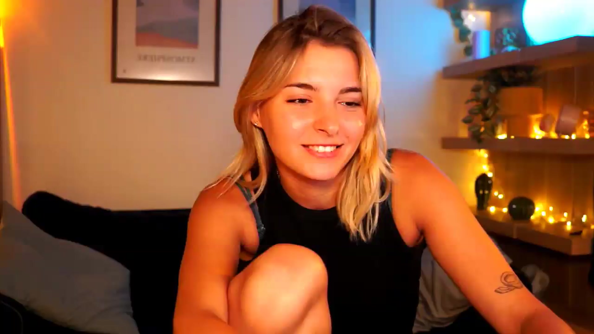 Gallery image thumbnail from Pixie_Pie's myfreecams stream on, 08/16/2026, 16:25 image 1 of 20