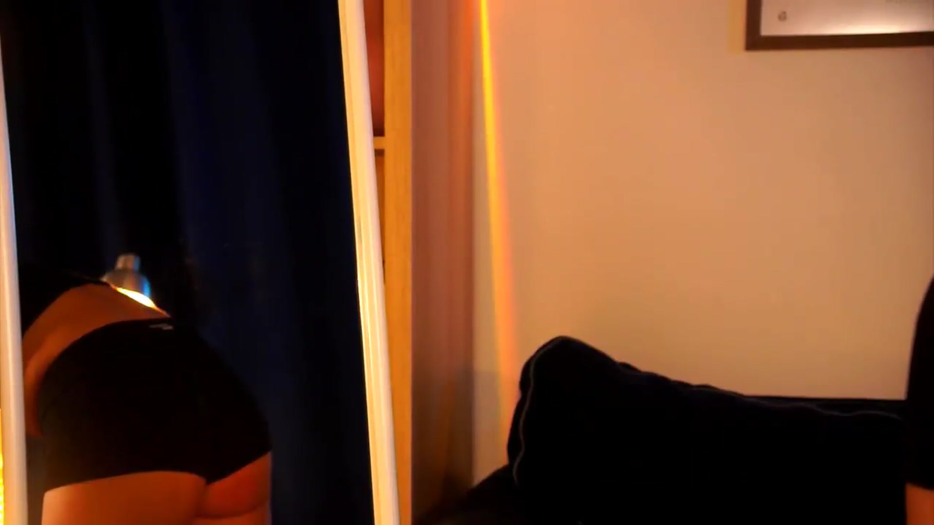 Gallery image thumbnail from Pixie_Pie's myfreecams stream on, 08/16/2026, 17:32 image 17 of 20